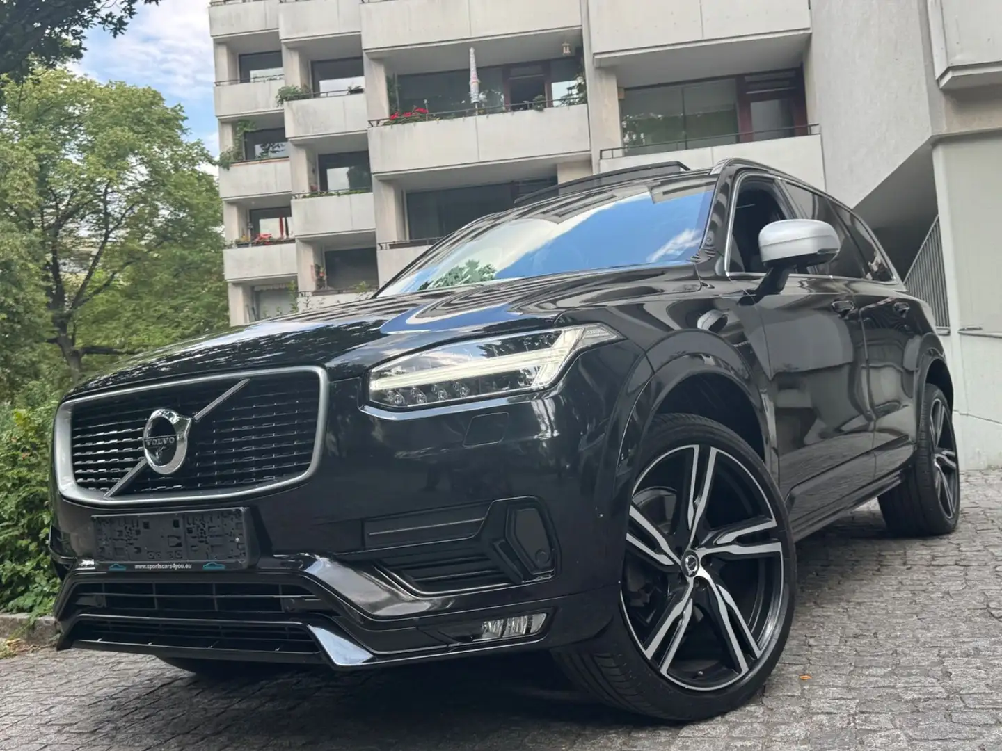 Volvo XC90 R Design AWD/PANO/LED/HUD/360/Luftfederung Schwarz - 2