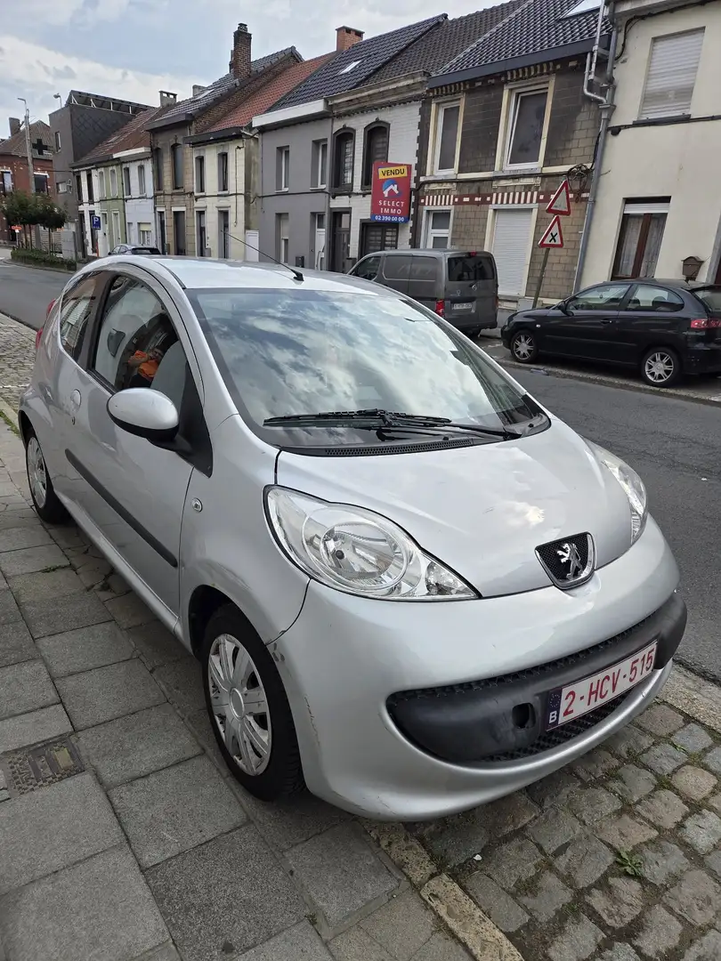 Peugeot 107 1.0i 12v Trendy - 1