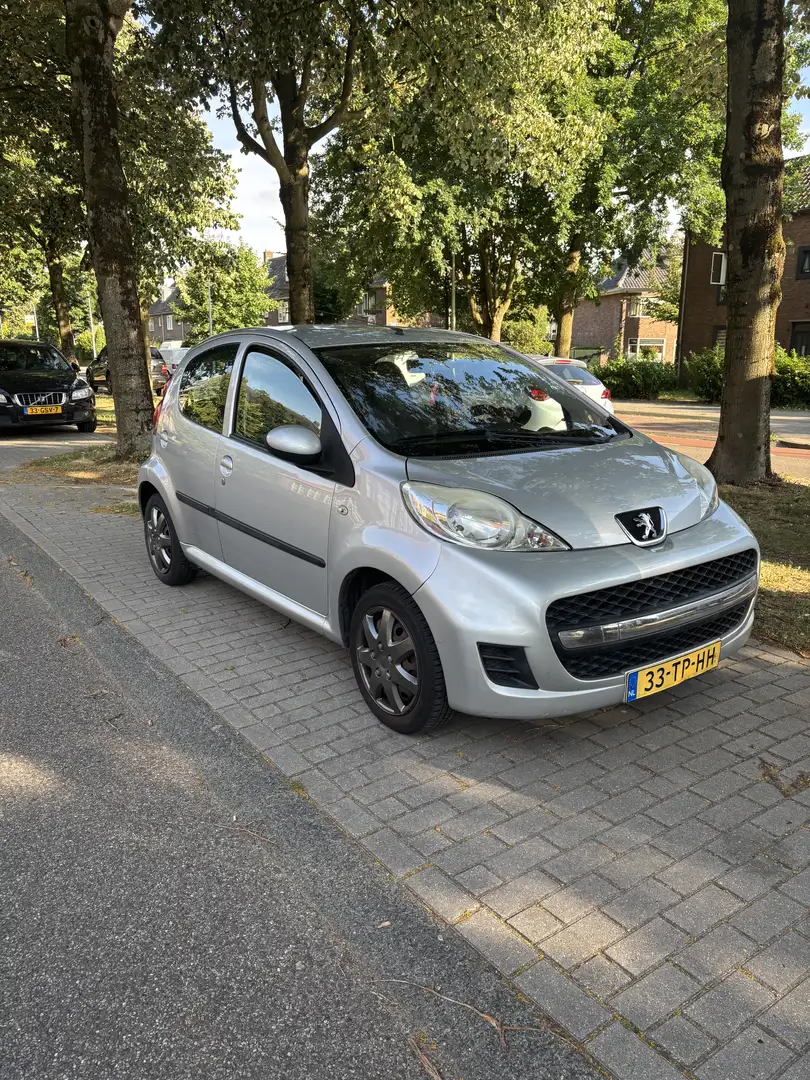 Peugeot 107 1.0-12V XS AUTOMAAT Gris - 1