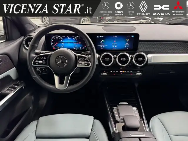Mercedes-Benz GLB view 9