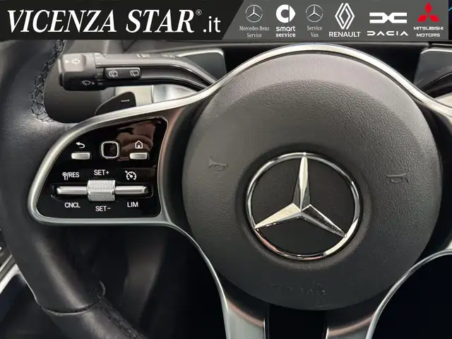 Mercedes-Benz GLB view 14