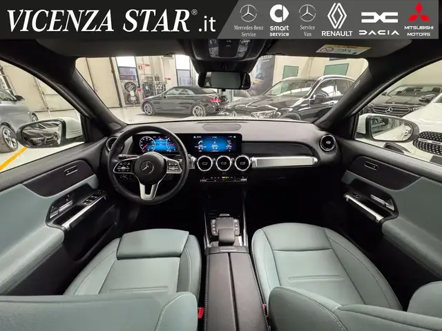 Mercedes-Benz GLB view 7