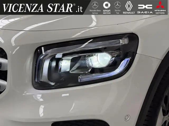 Mercedes-Benz GLB view 2