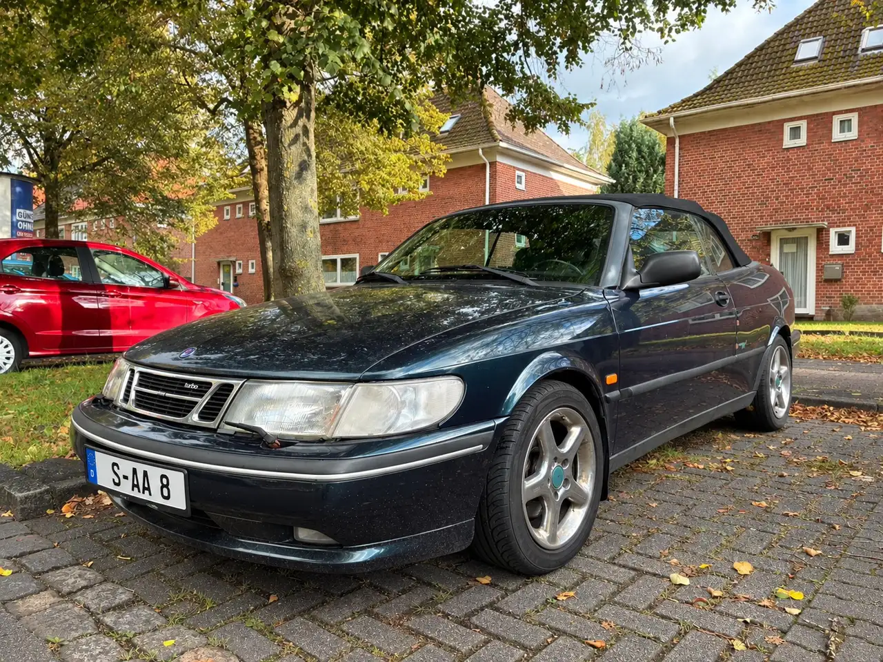 Saab 900