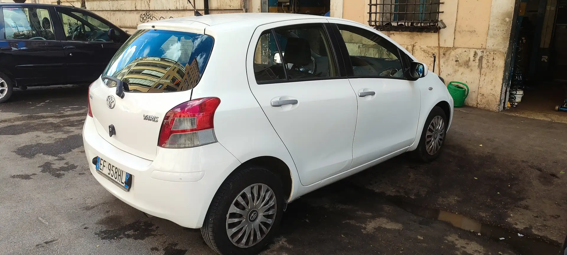 Toyota Yaris Yaris II 2005 5p 1.3 (dual) Sol c/vsc+trc Bianco - 2