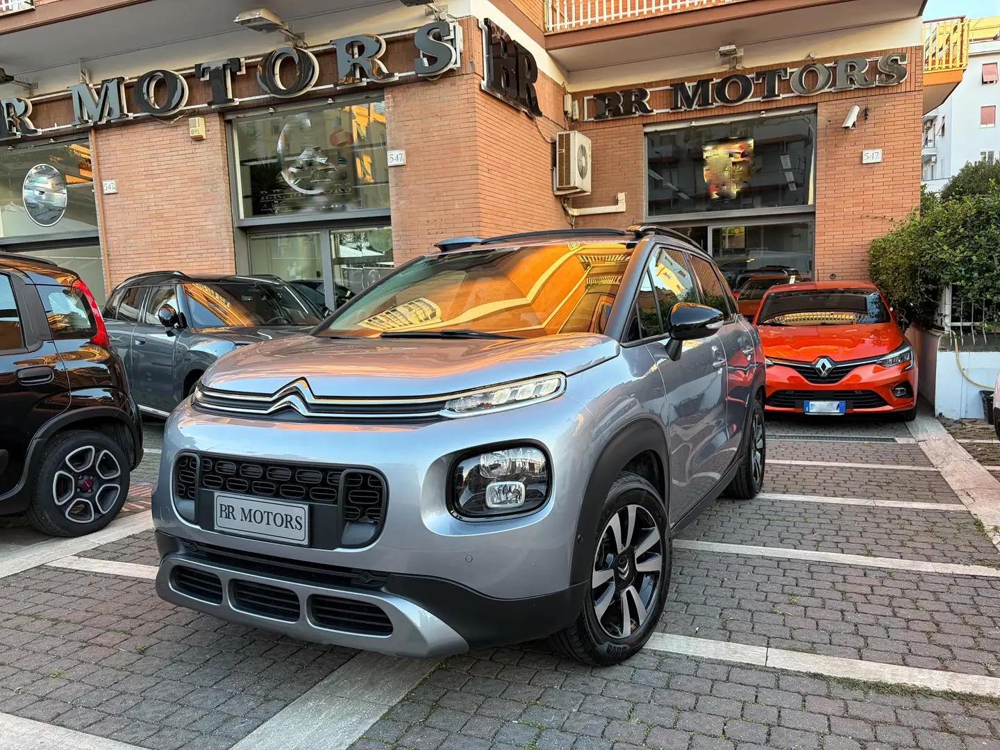 Citroen C3 Aircross PureTech 110 Shine + TETTO APRIBILE !! Grigio - 1