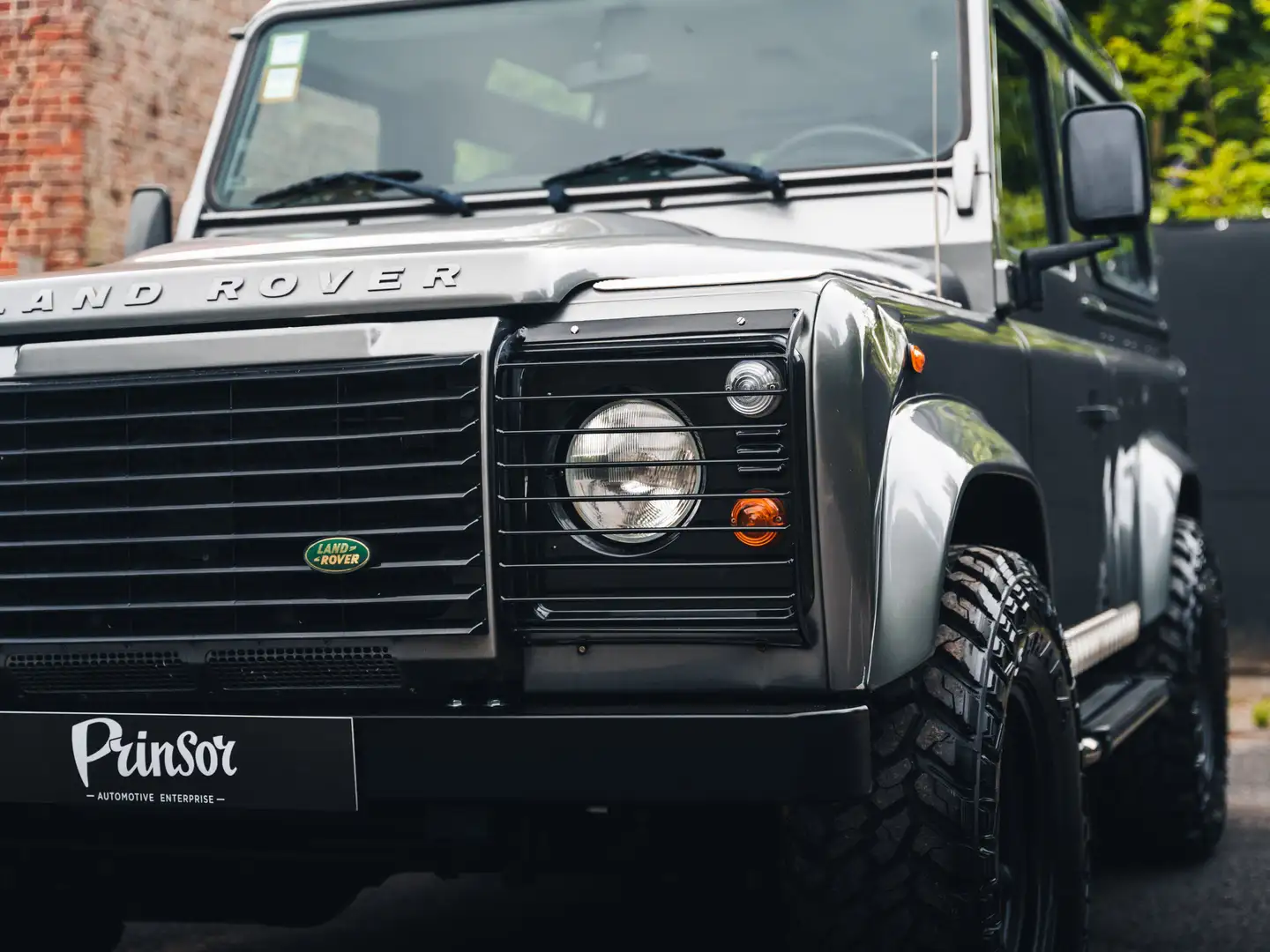 Land Rover Defender Defender 90 TD4 2,4 Gris - 2