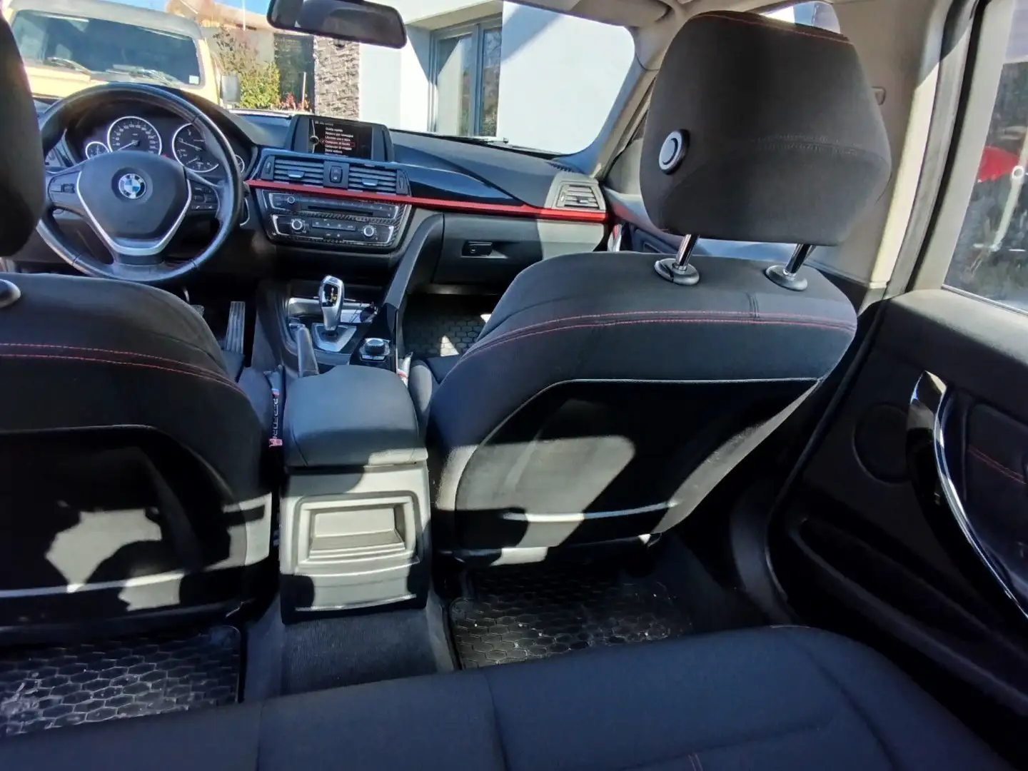 BMW 318 318d Sport - 2