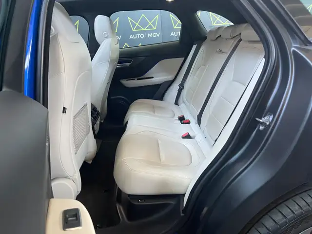 Jaguar F-Pace view 14