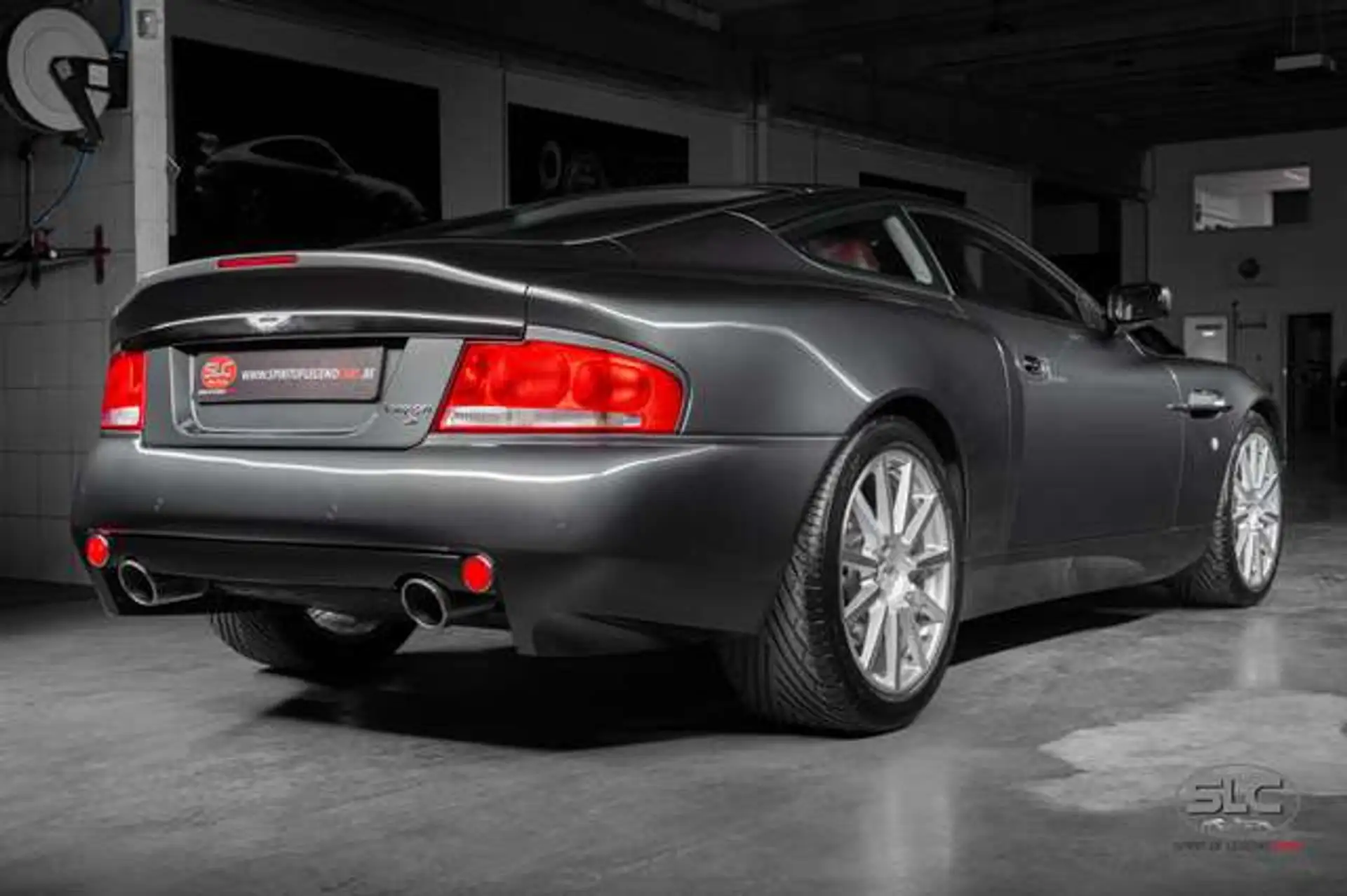 애스턴마틴 뱅퀴시 Coupe 2007 건메탈 사진 4