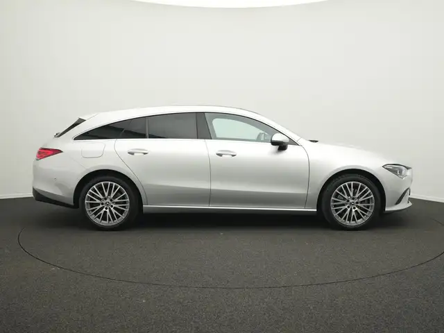 Mercedes-Benz CLA view 5