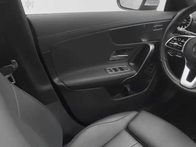 Mercedes-Benz CLA view 22