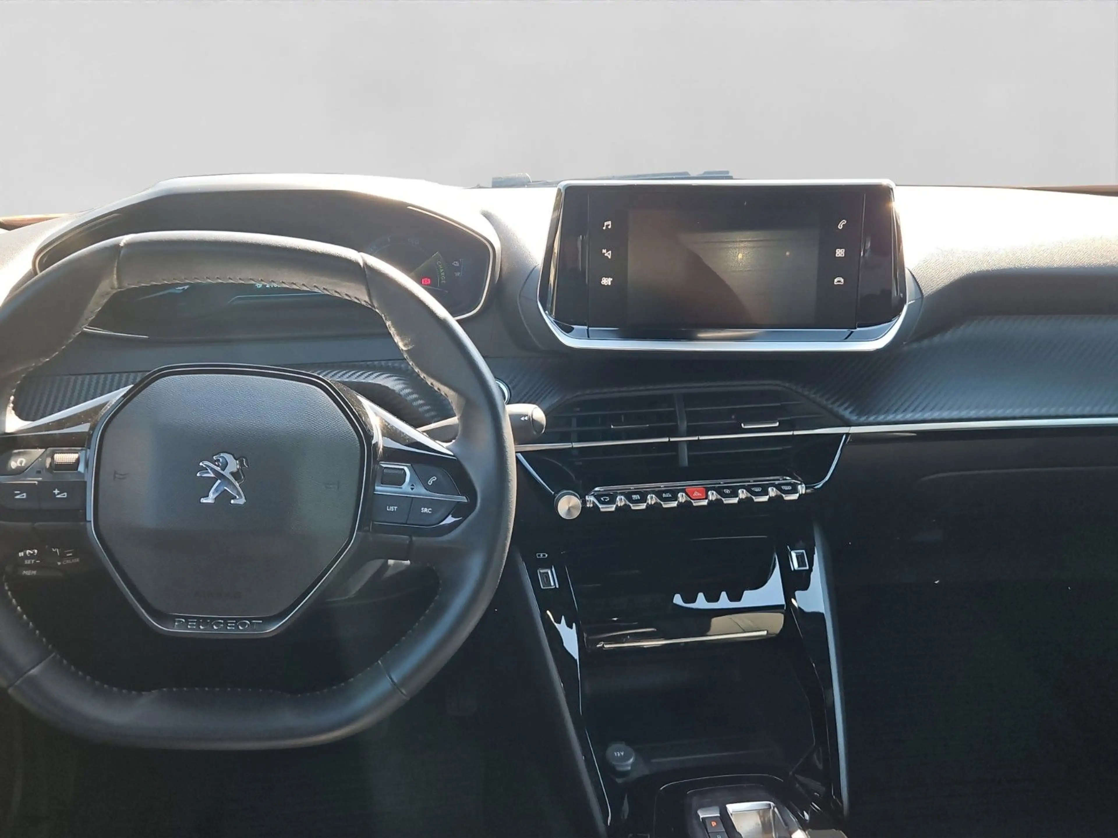 Peugeot 2008 e- Allure, Navi — photo 14