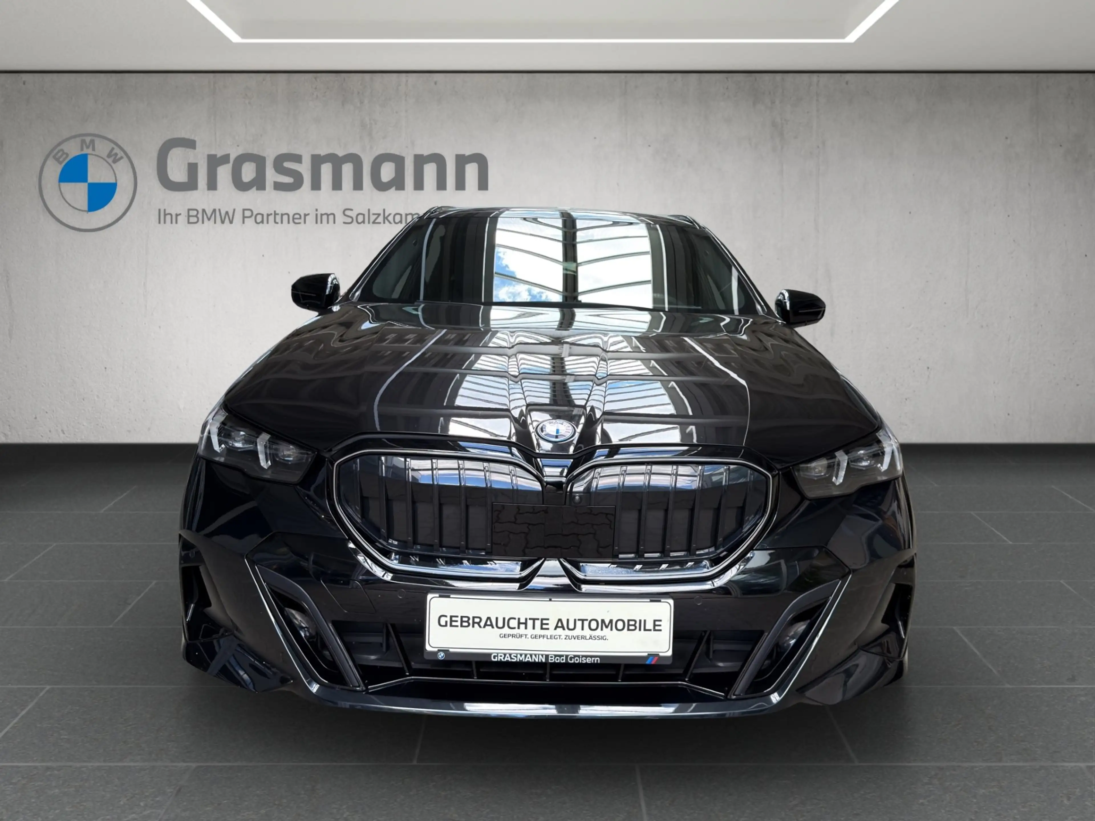 BMW i5 eDrive40 — photo 8