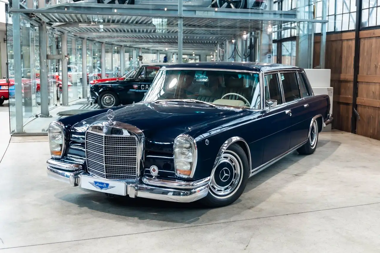 Mercedes-Benz 600