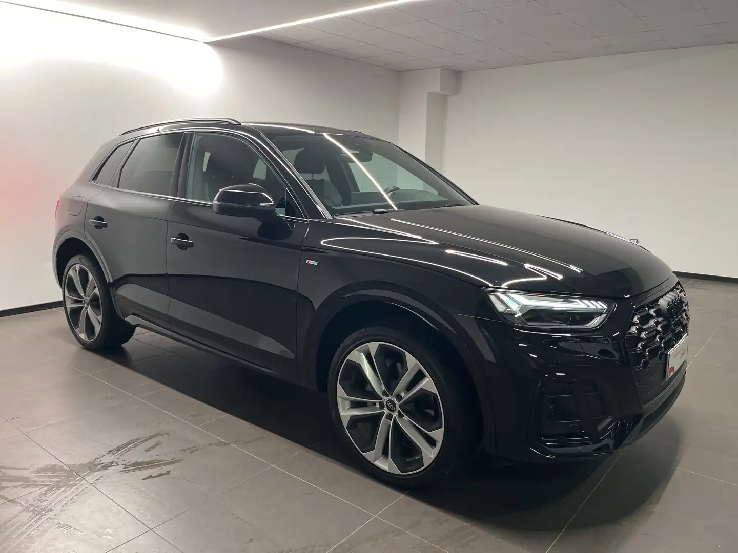 Audi Q5 Audi Identity Black 40 TDI quattro 150(204) kW(CV Zwart - 2