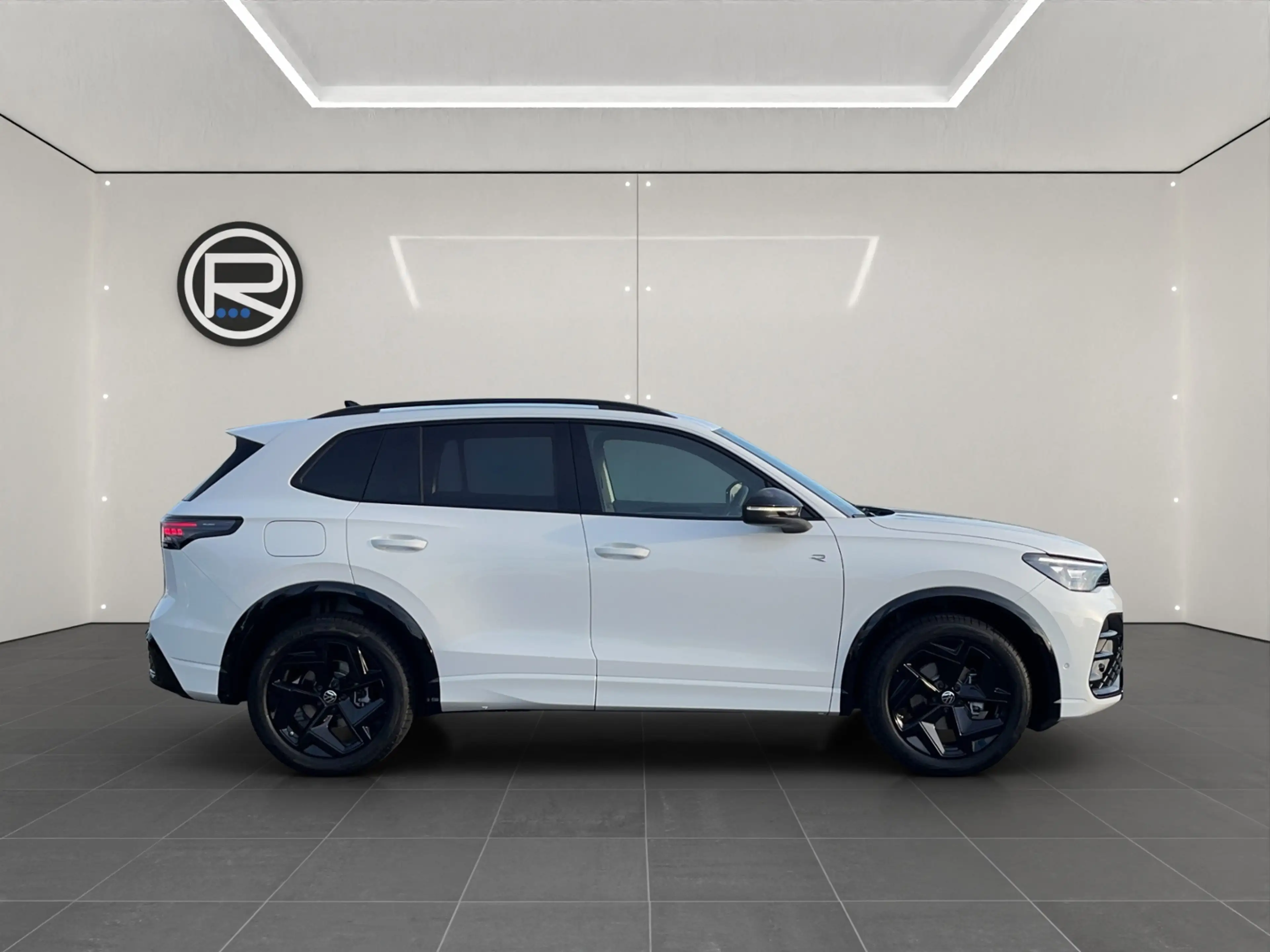 Volkswagen Tiguan 1.5 eTSI R-Line, DSG — photo 4