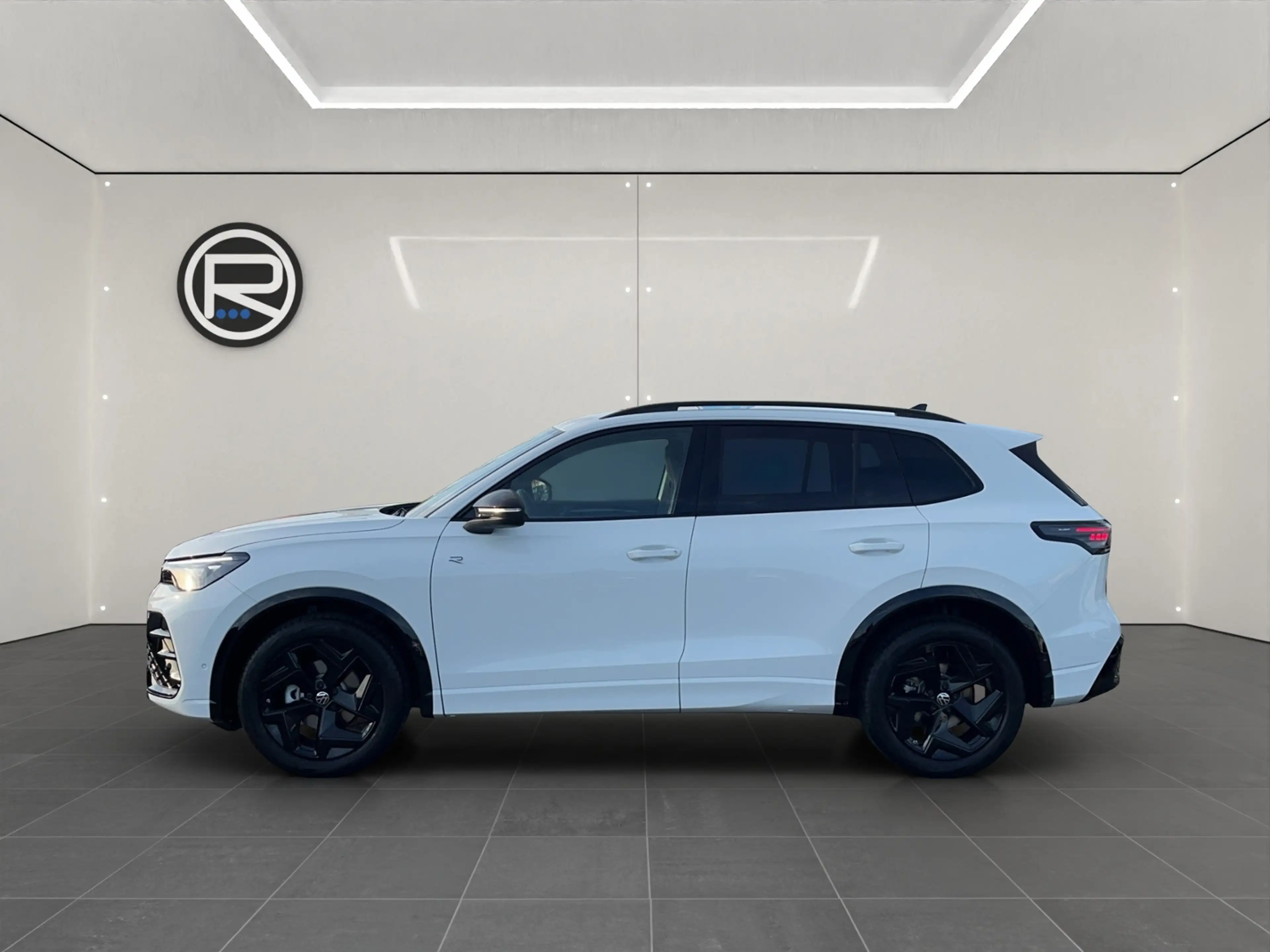 Volkswagen Tiguan 1.5 eTSI R-Line, DSG — photo 3