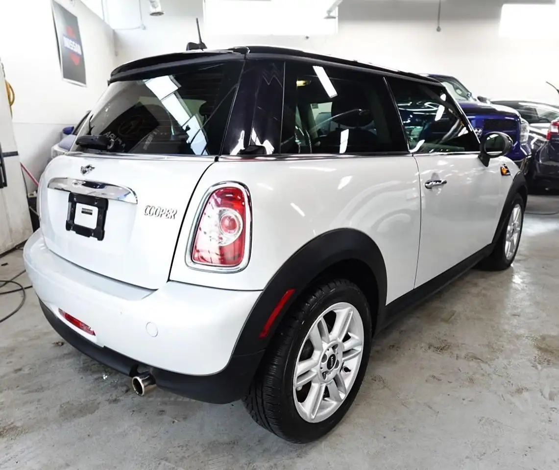 MINI 3 Door снимка MINI 3 Door