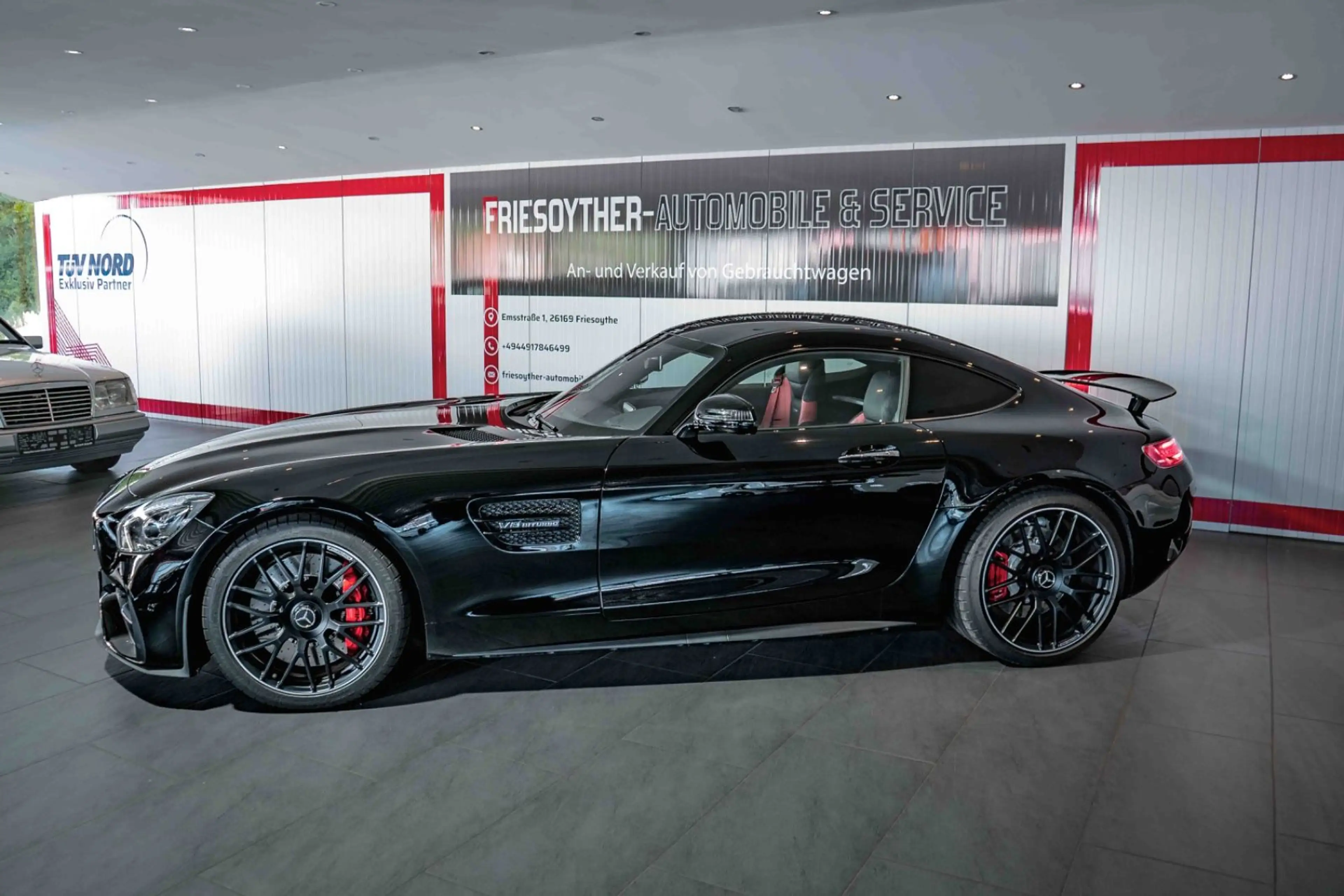 Mercedes-Benz AMG GT Coupé Aerodynamik Panorama Burmester — photo 7