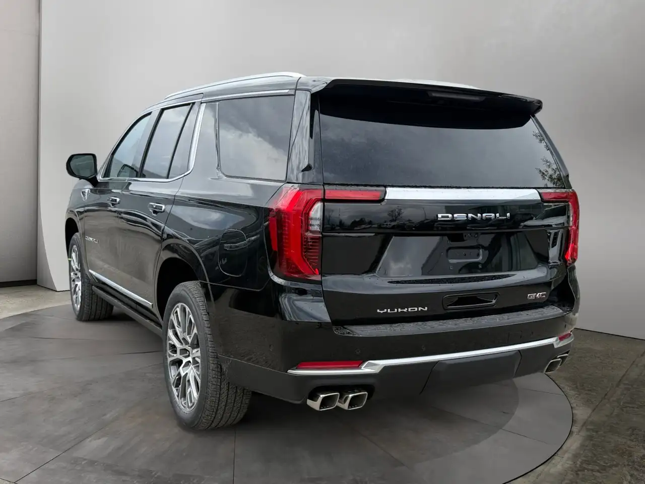 GMC Yukon снимка GMC Yukon