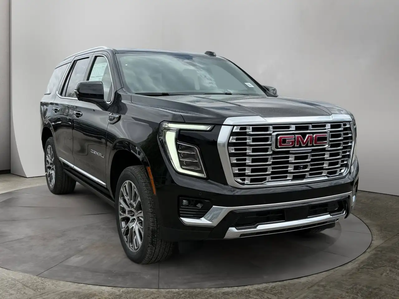 GMC Yukon снимка GMC Yukon
