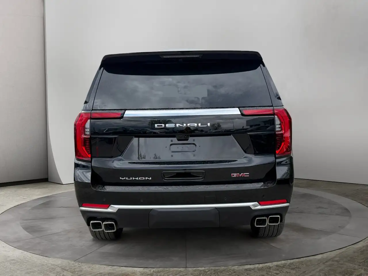 GMC Yukon снимка GMC Yukon