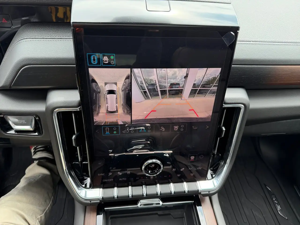 GMC Yukon снимка GMC Yukon