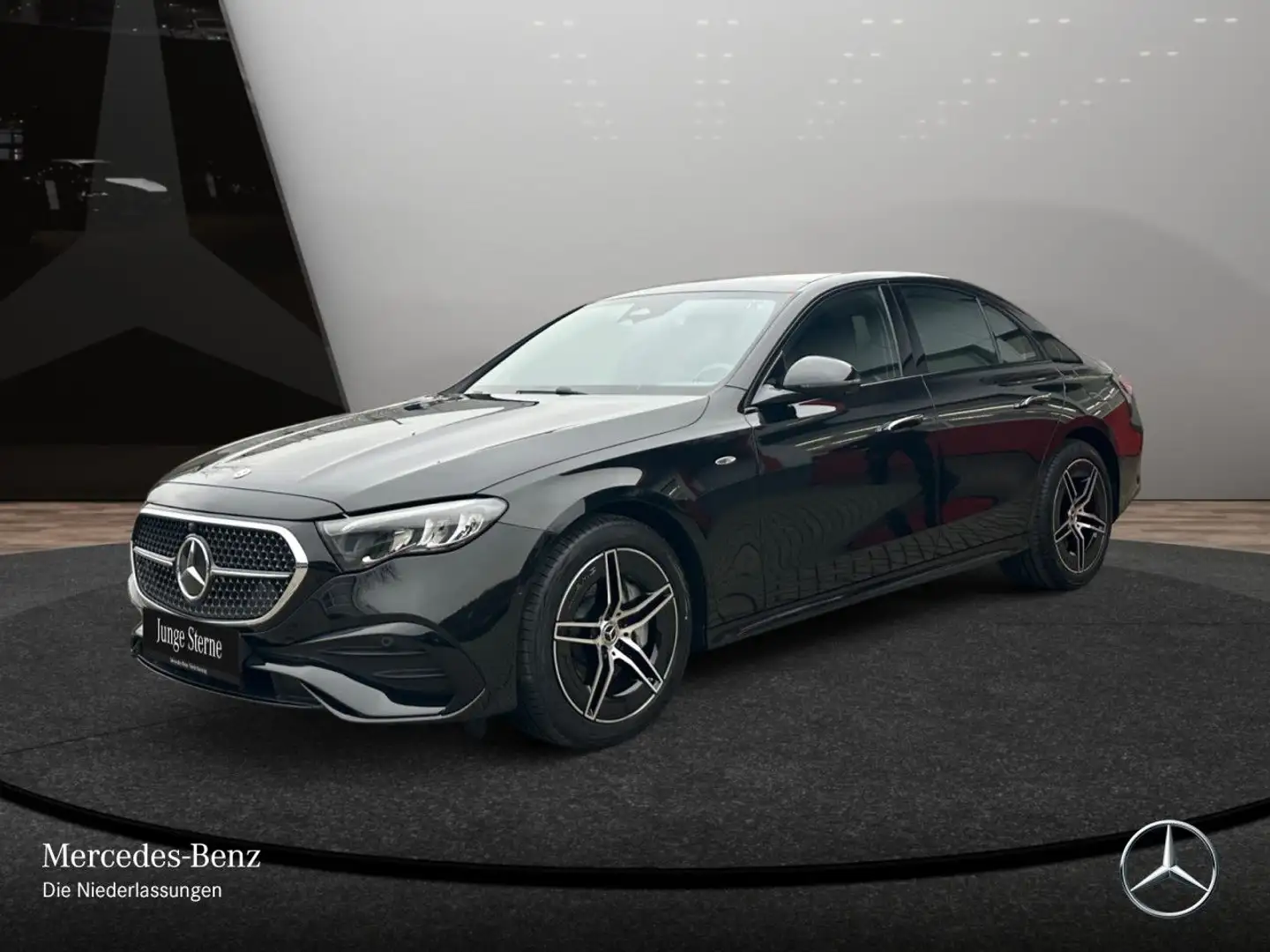 Mercedes-Benz E 300 e Hybrid AMG 360° Pano Distr. LED Night PTS Schwarz - 2