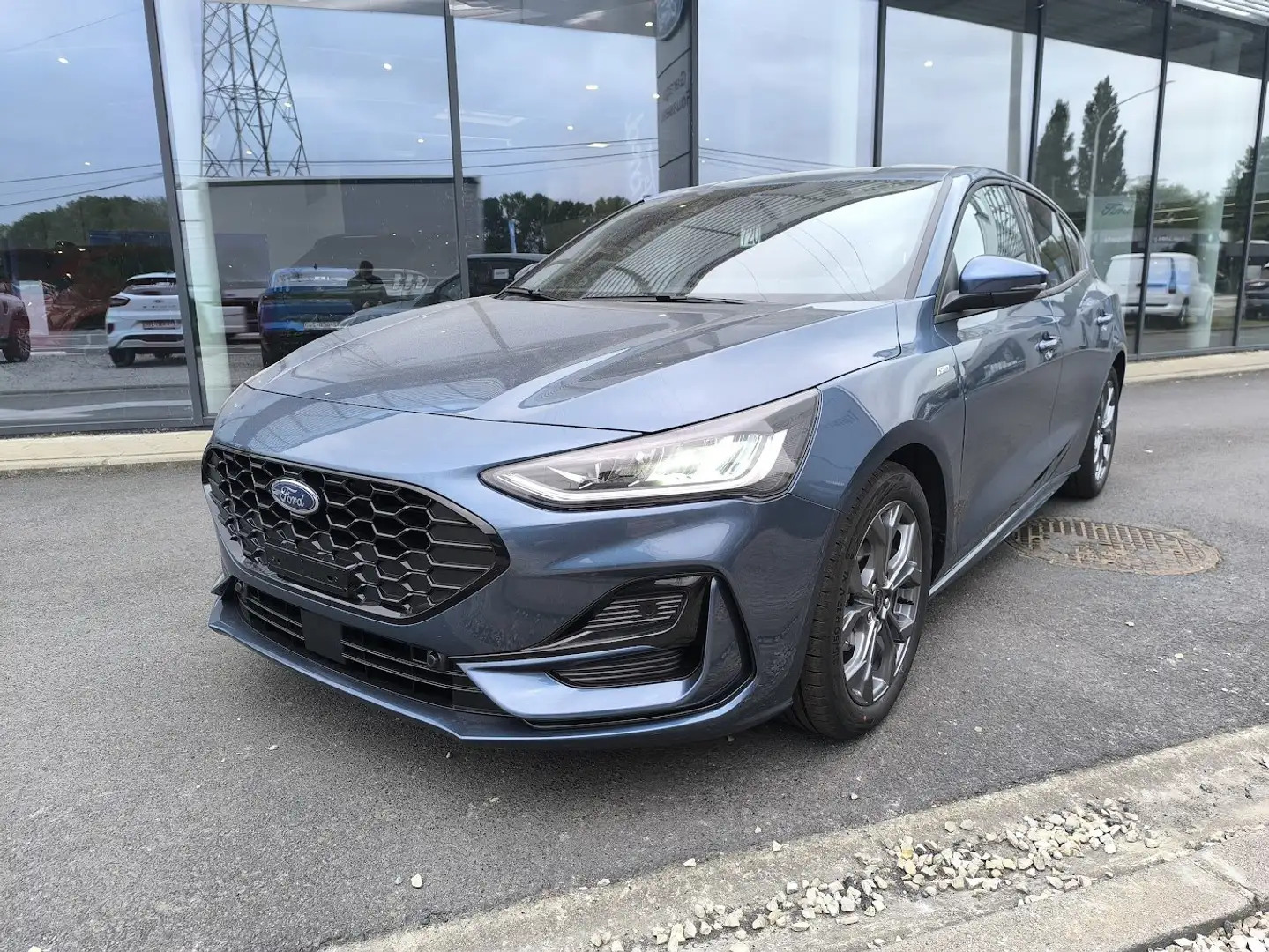 Ford Focus St-line X - 1.0i mHev 125cv - Immatriculé avec 0 Bleu - 2