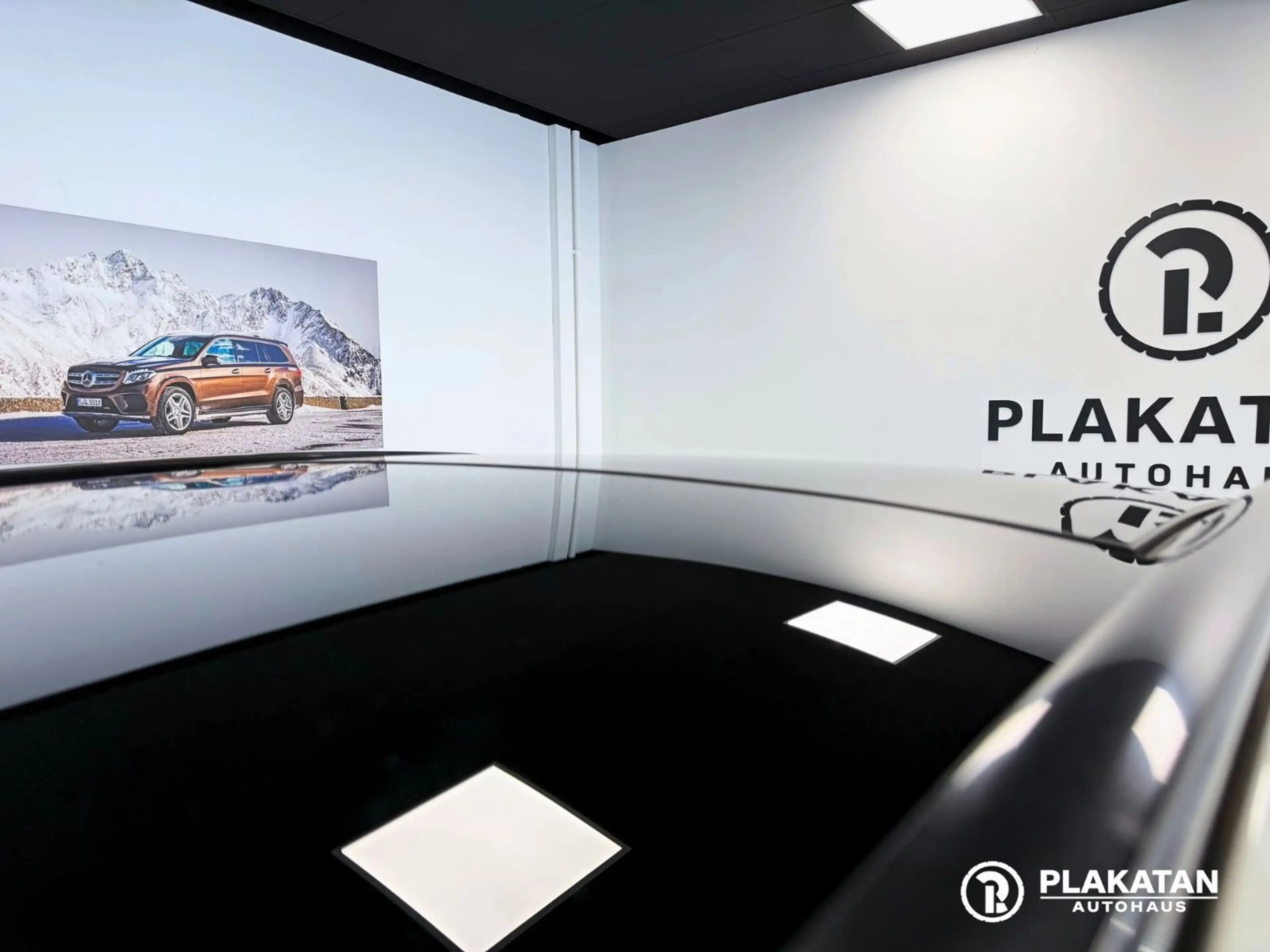Mercedes-Benz GLA 200 AMG Night Packet Panorama Memory — photo 11