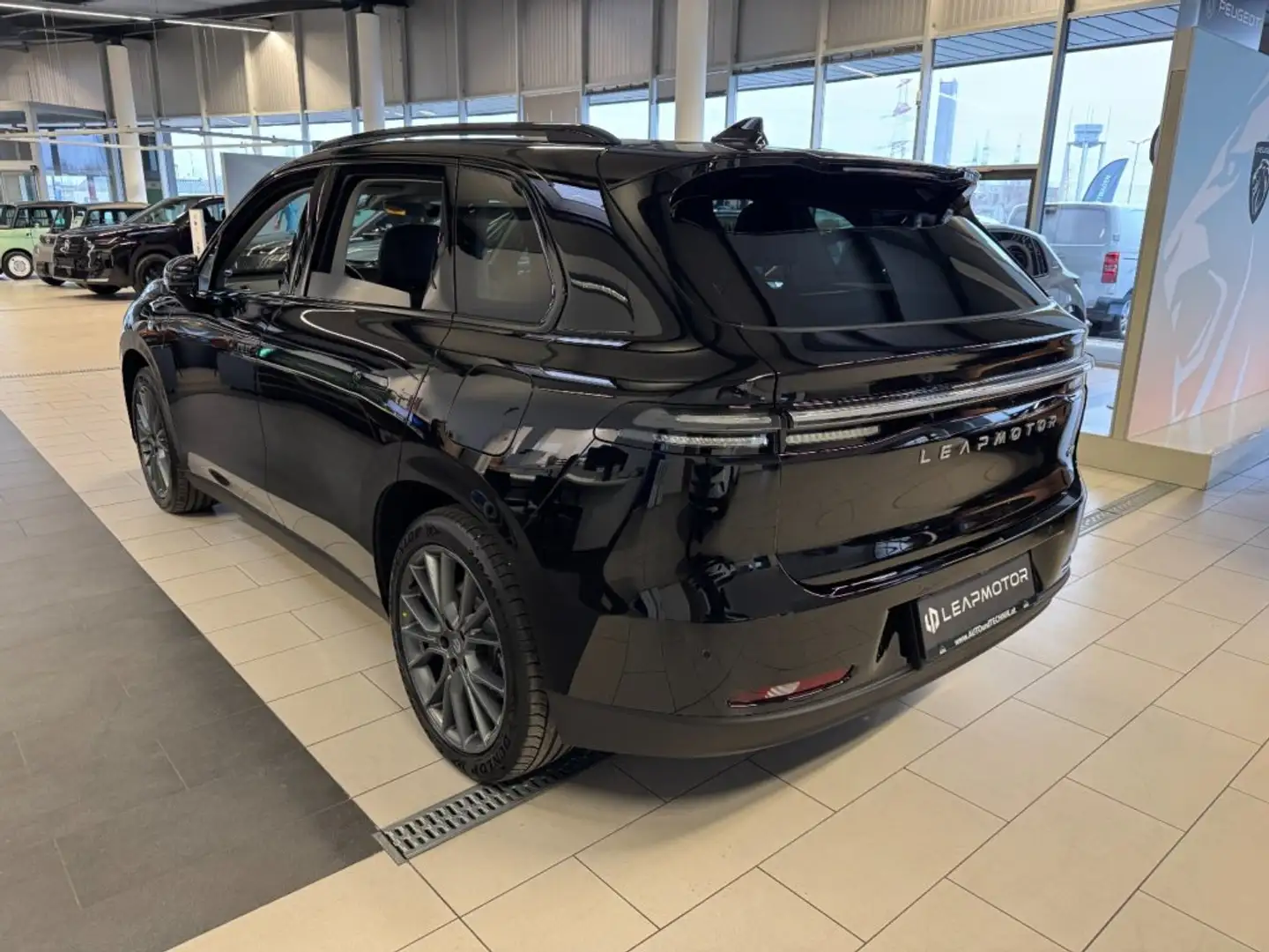 Leapmotor C10 DESIGN PRO MAX AWD Schwarz - 2