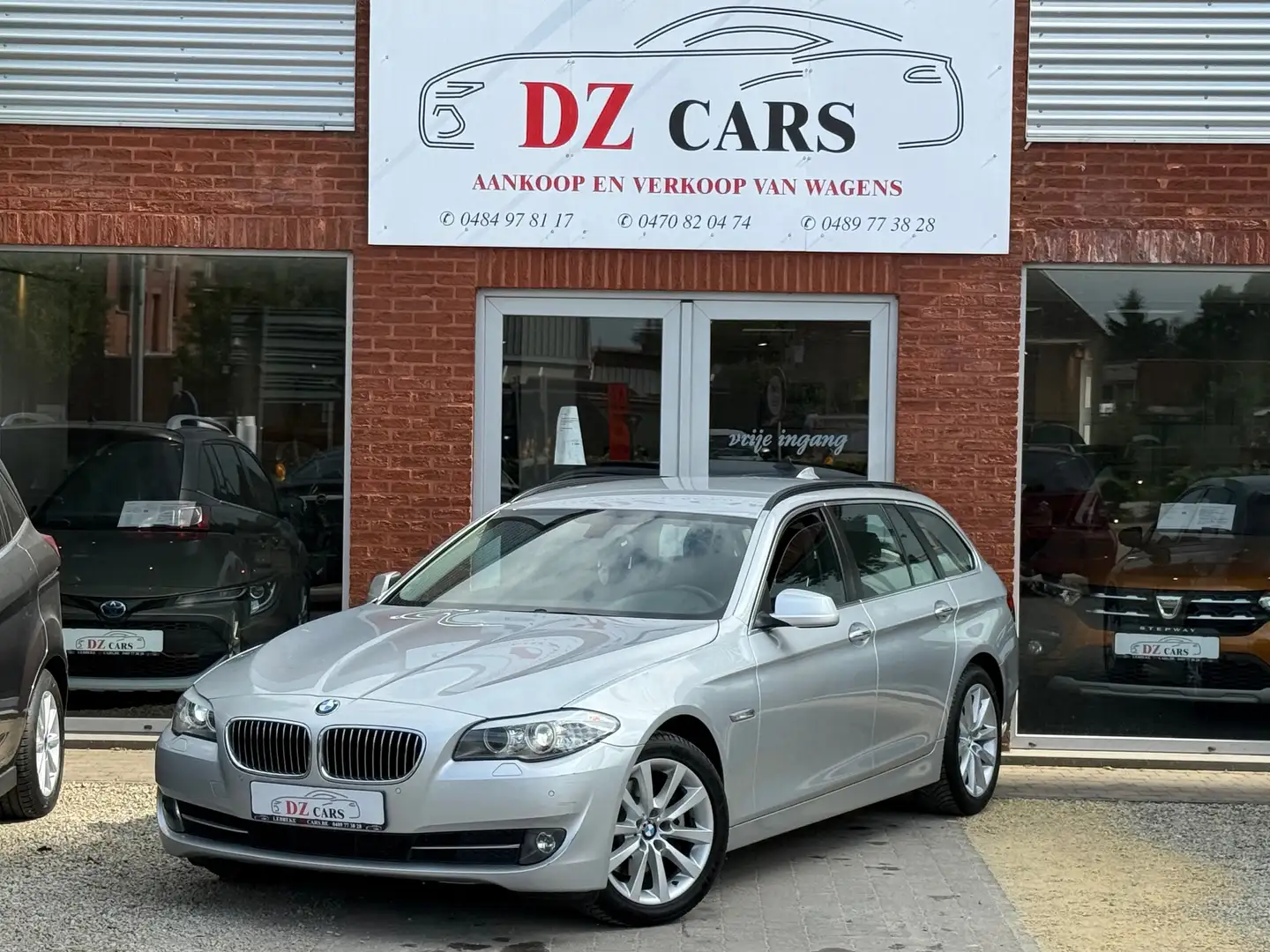 BMW 520 184PK |✅NAVI | CAMERA | XENON | LEDER | KEY LESS Argent - 1