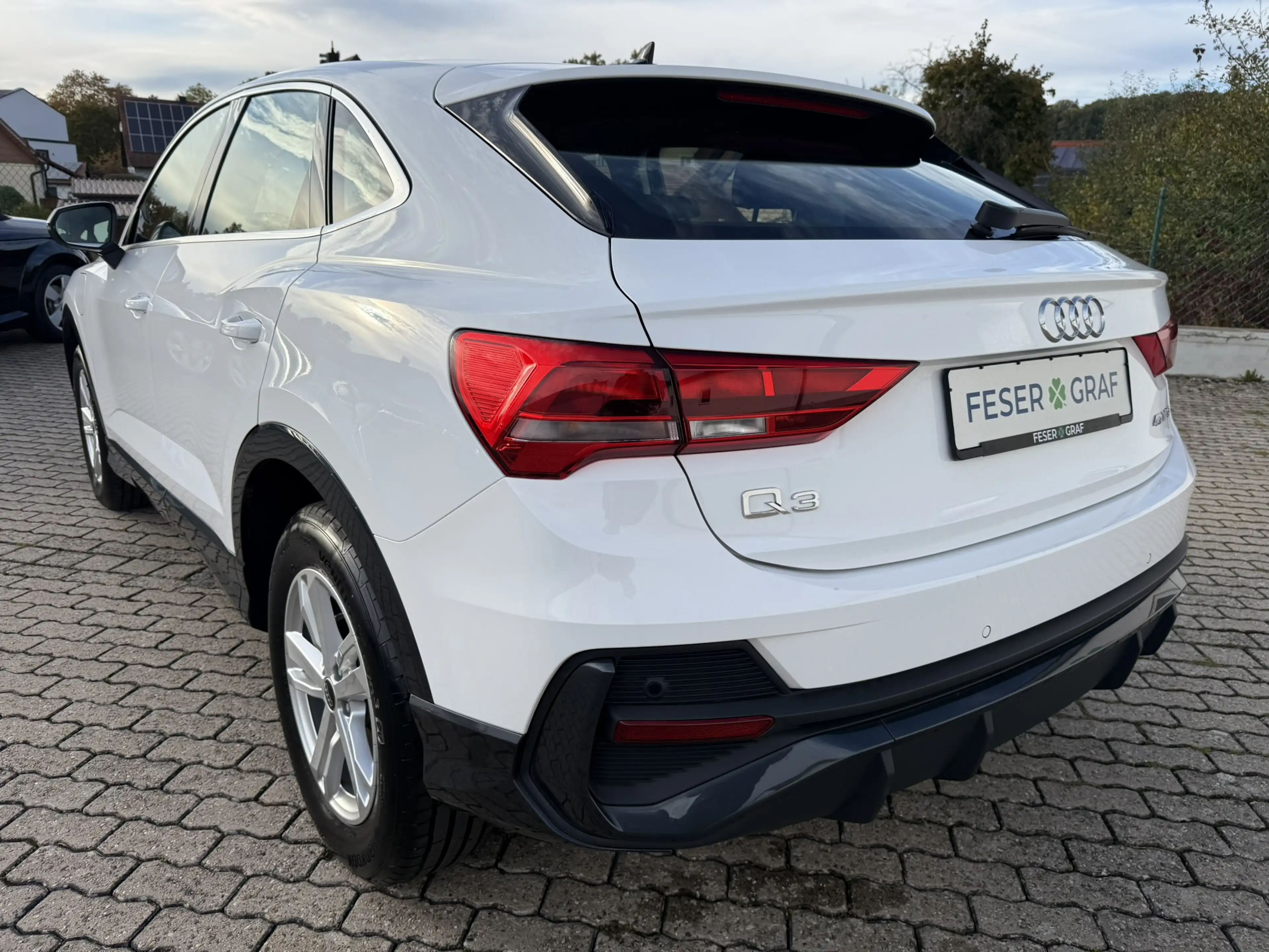 Audi Q3 Spb 45 TFSI e S tr. NAVI+ PDC+ VIRTUAL — photo 8