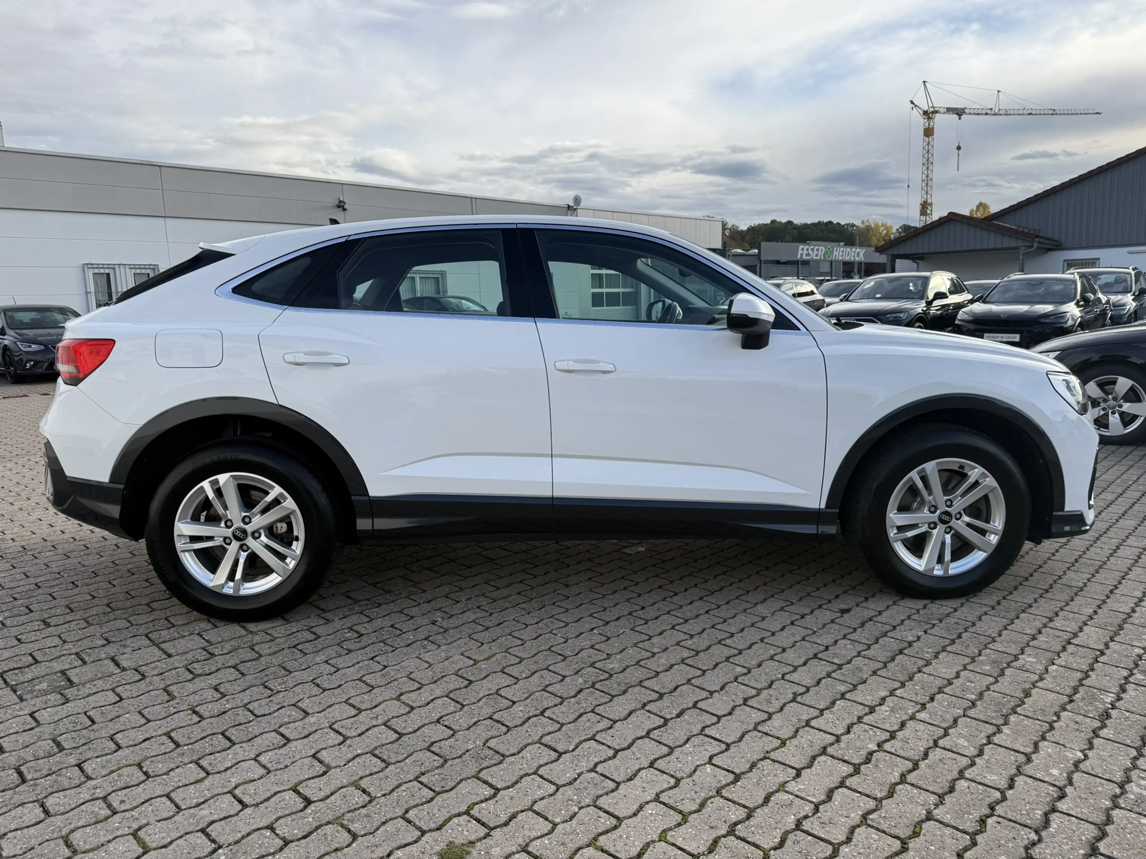 Audi Q3 Spb 45 TFSI e S tr. NAVI+ PDC+ VIRTUAL — photo 5