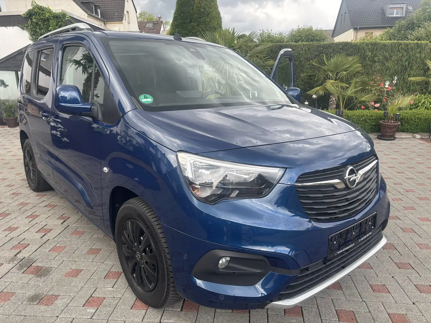 Opel Combo Life 1.2 Turbo Start/Stop Innovation,Panorama. Bleu - 1