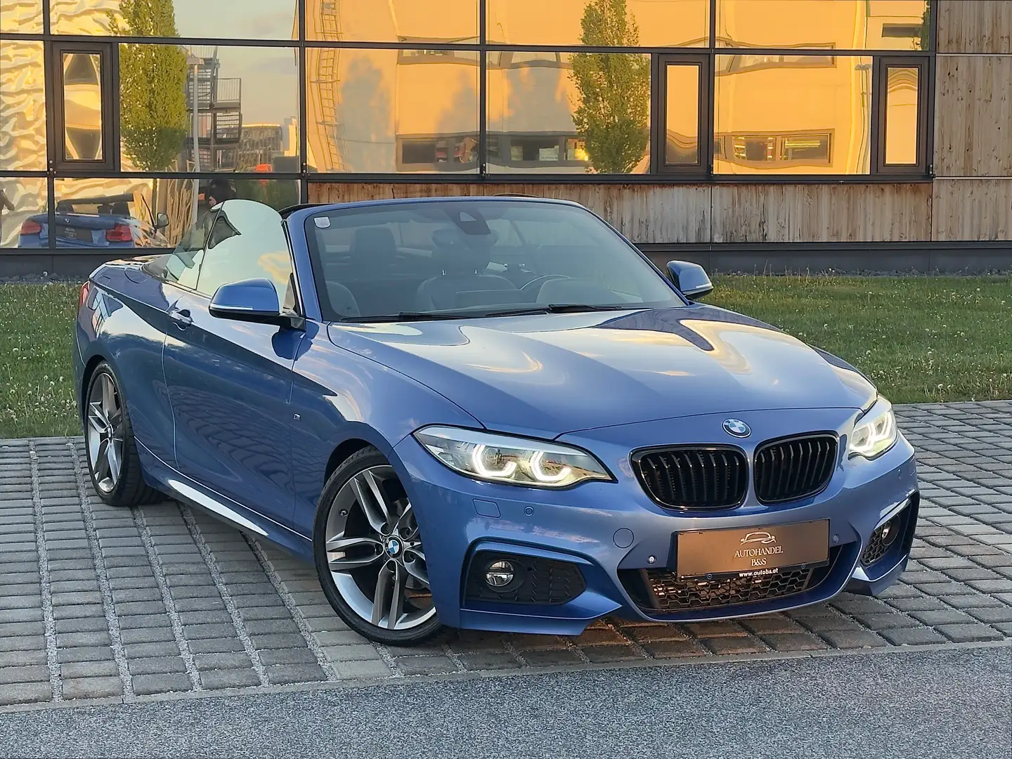 BMW 218 d Cabrio Aut. *M-SPORTPAKET, LED, KAMERA* Blau - 1