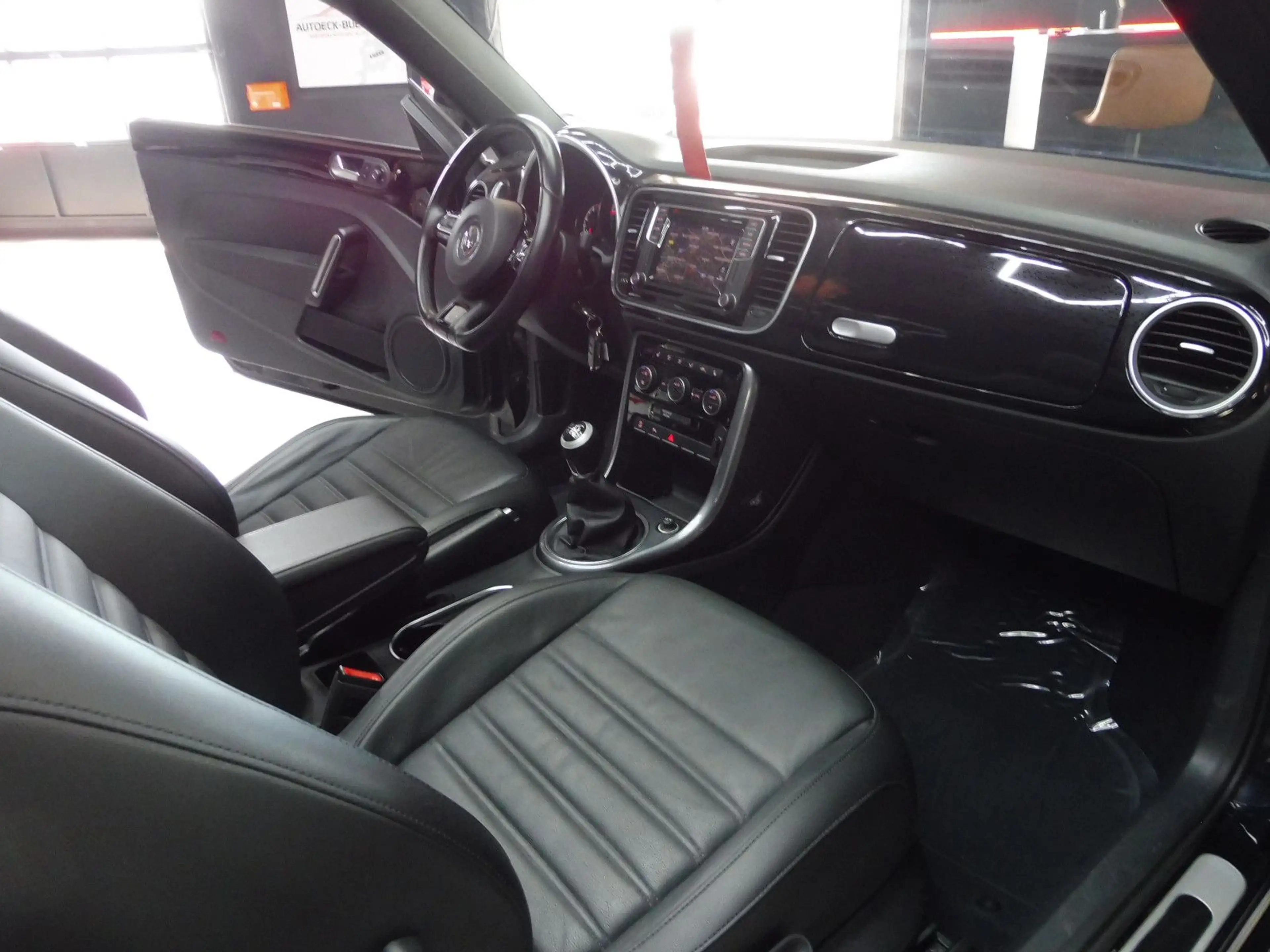 Volkswagen Beetle Cabriolet 1.4 TSI Sound 2.H/Leder/LED/XEN — photo 13