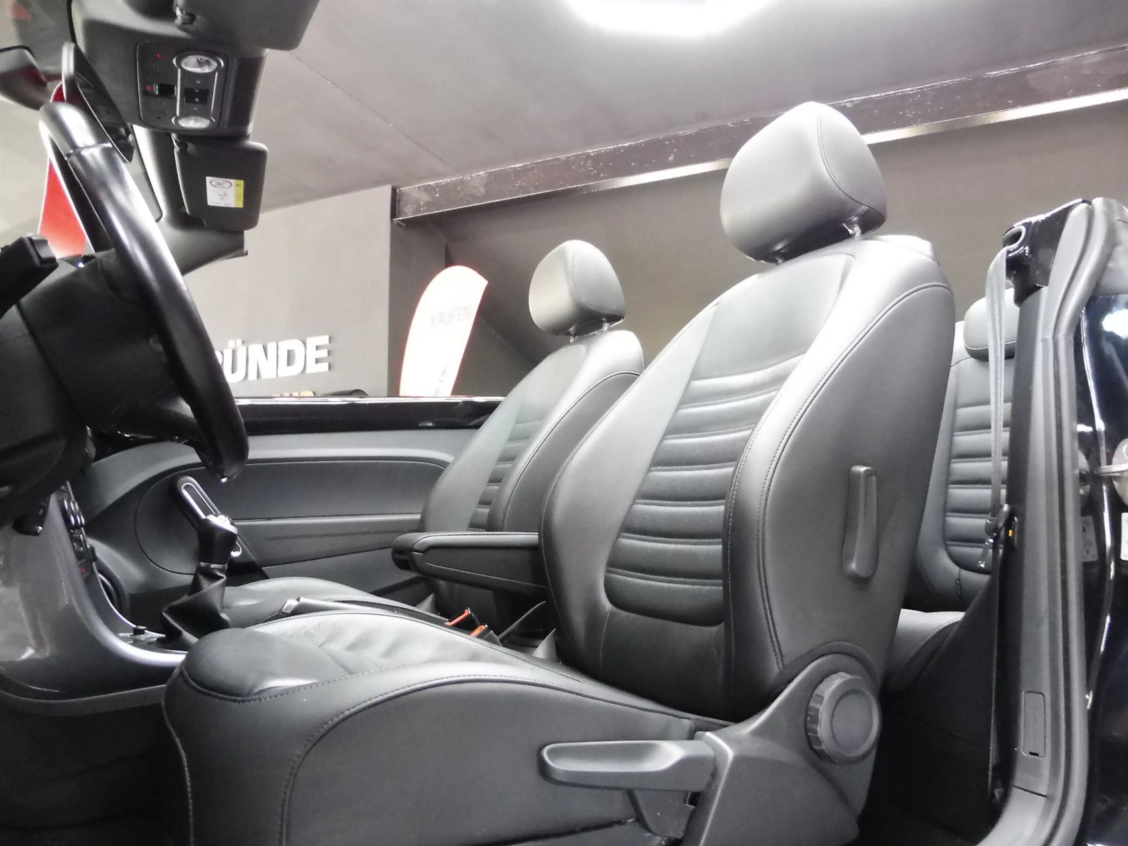 Volkswagen Beetle Cabriolet 1.4 TSI Sound 2.H/Leder/LED/XEN — photo 11