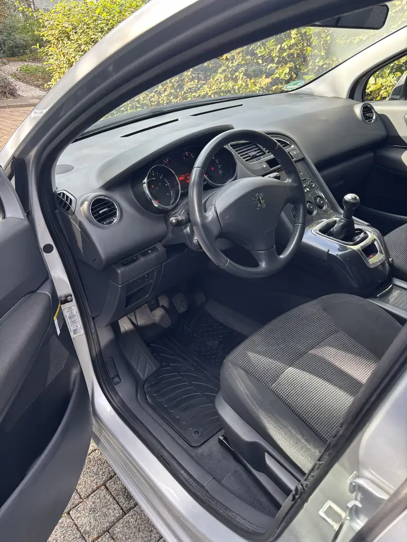 Peugeot Peugeot 5008 1.6 VTi ST 5p. Сірий - 2