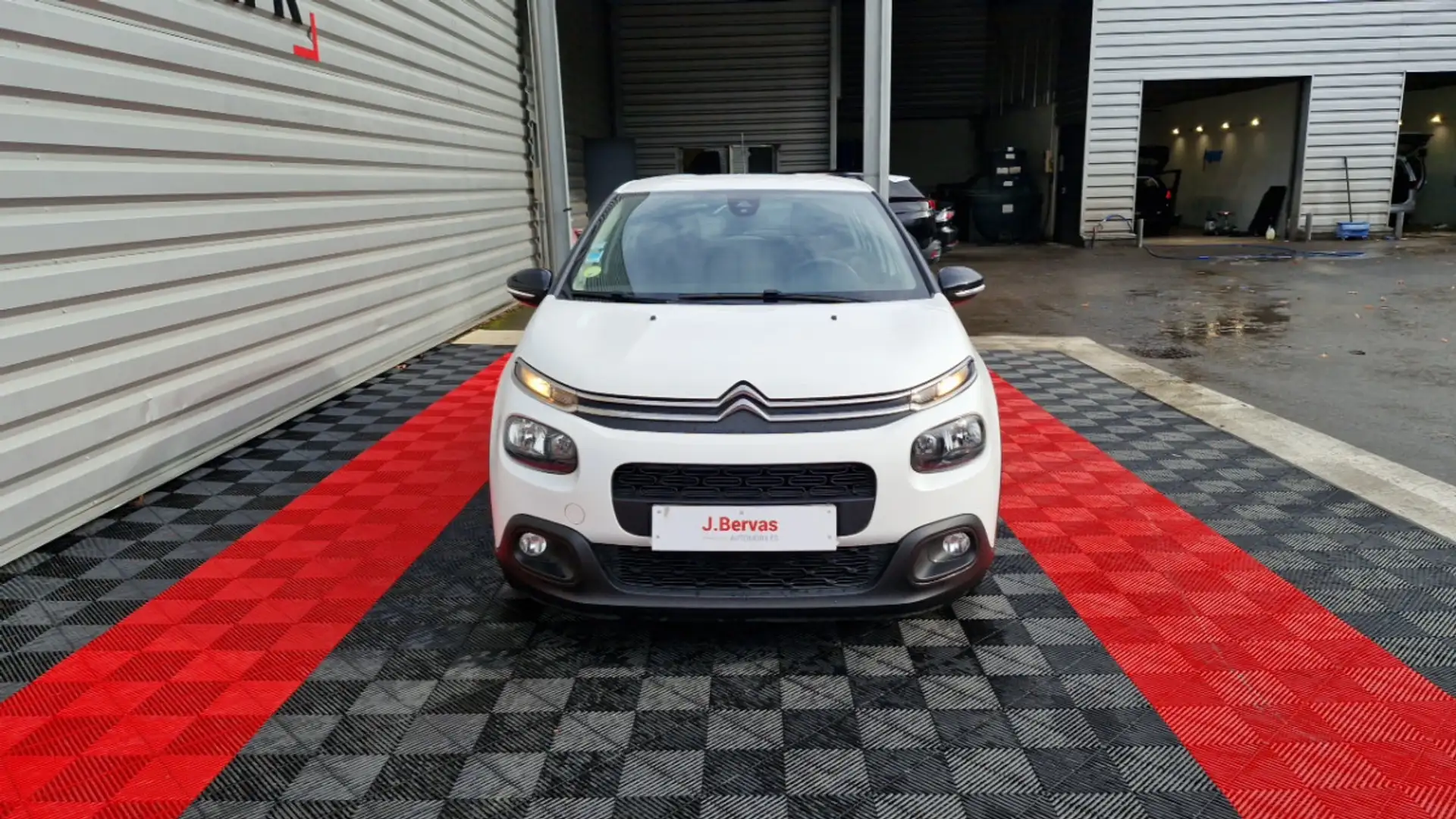 Citroen C3 SOCIETE BLUEHDI 100 SS BVM FEEL Blanc - 2