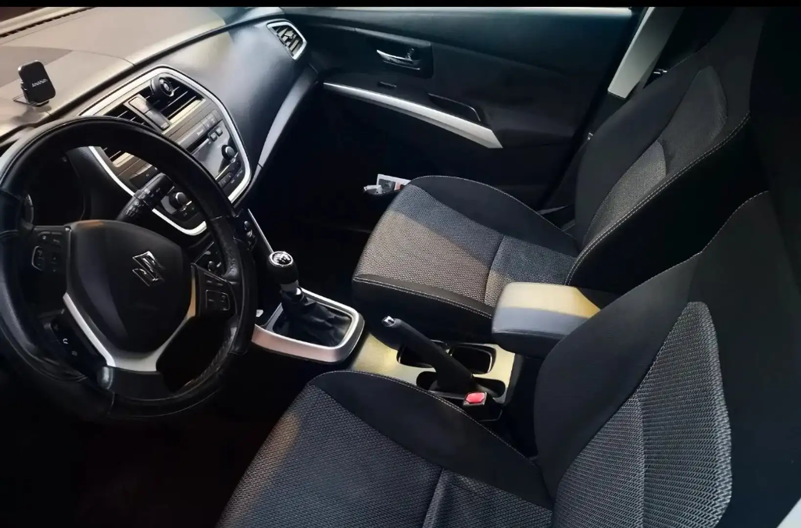 Suzuki S-Cross Negru - 2