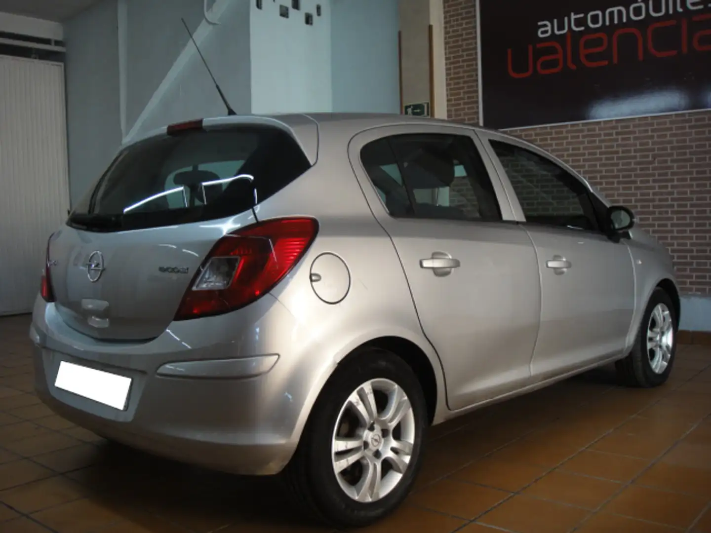 Opel Corsa 1.3CDTi 111 95 Plateado - 2