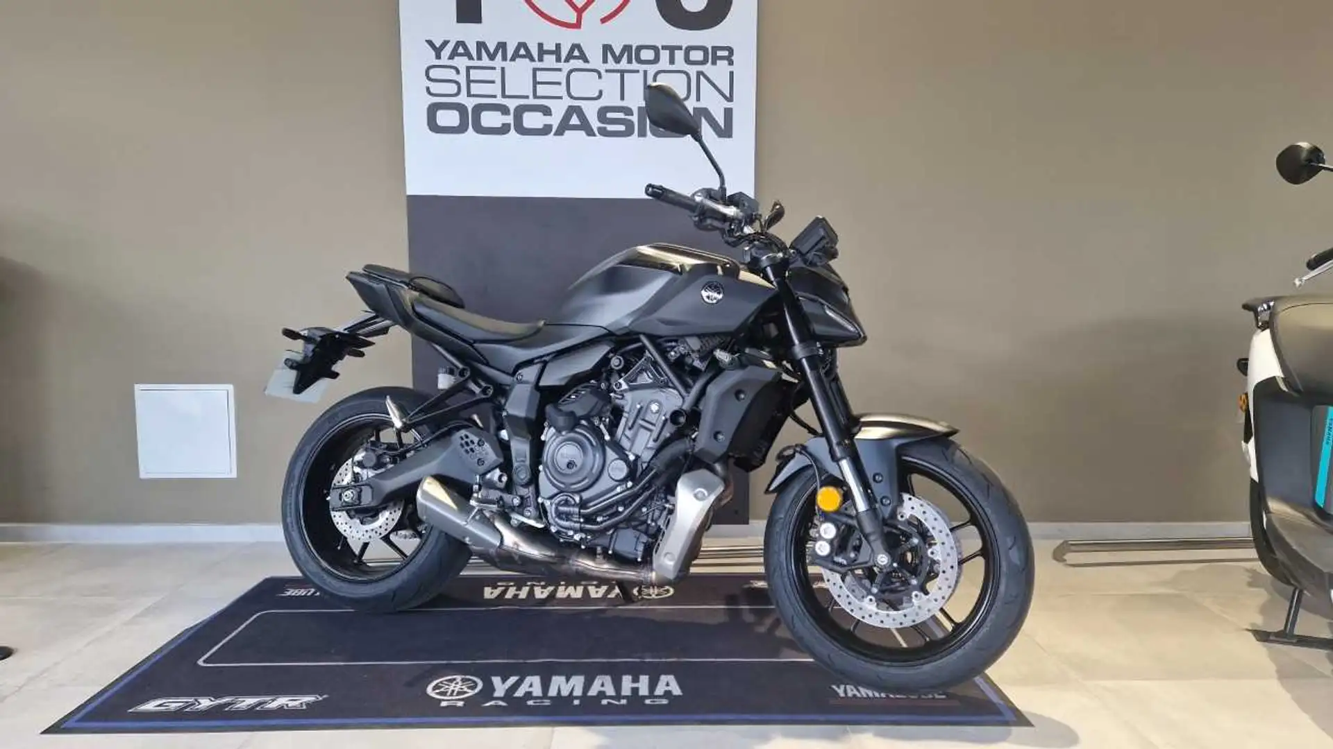Yamaha MT-07 Noir - 1