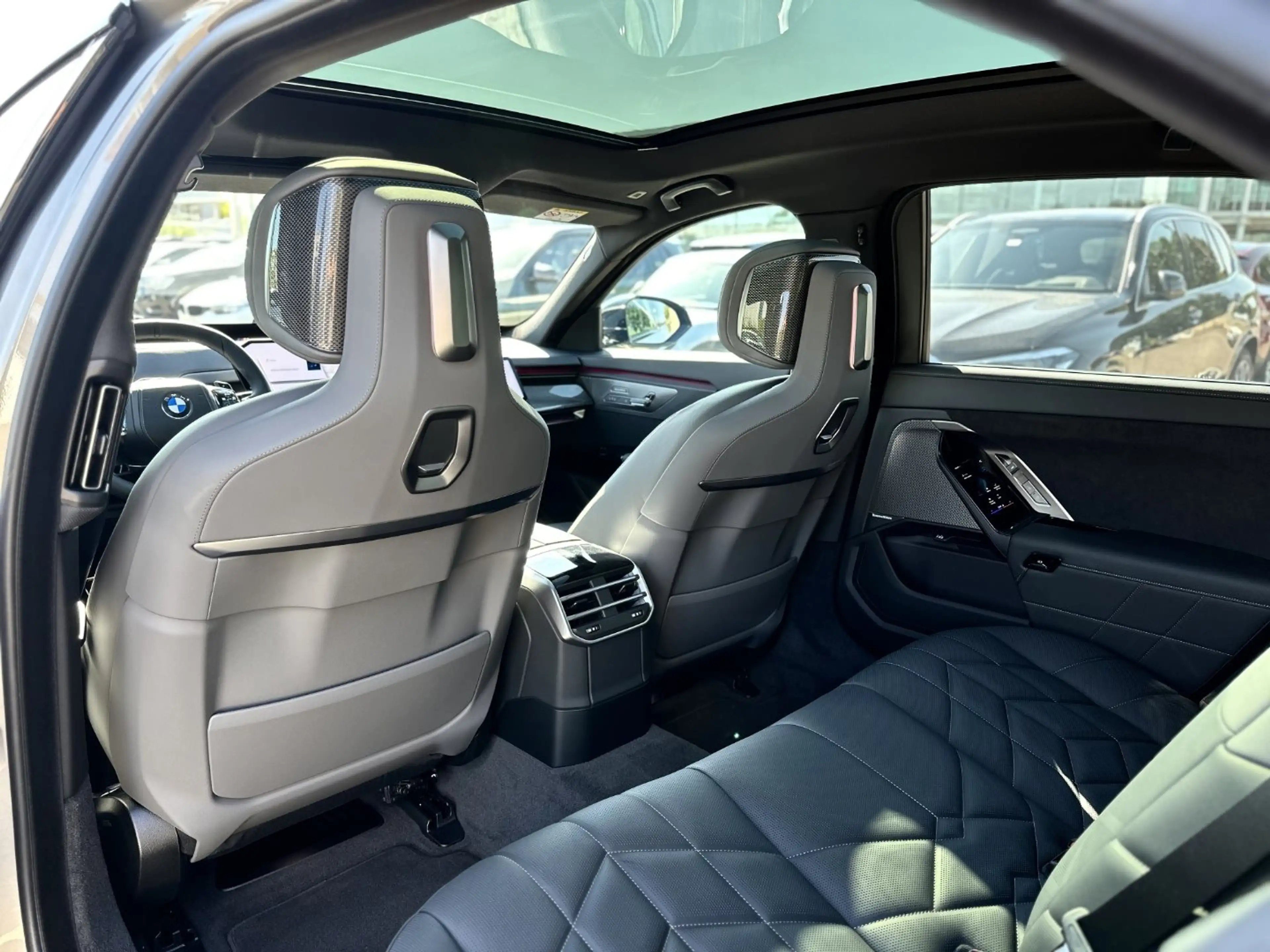 BMW 740 xDrive Limousine M Sport Pro Autobahnassistent AHK — photo 13