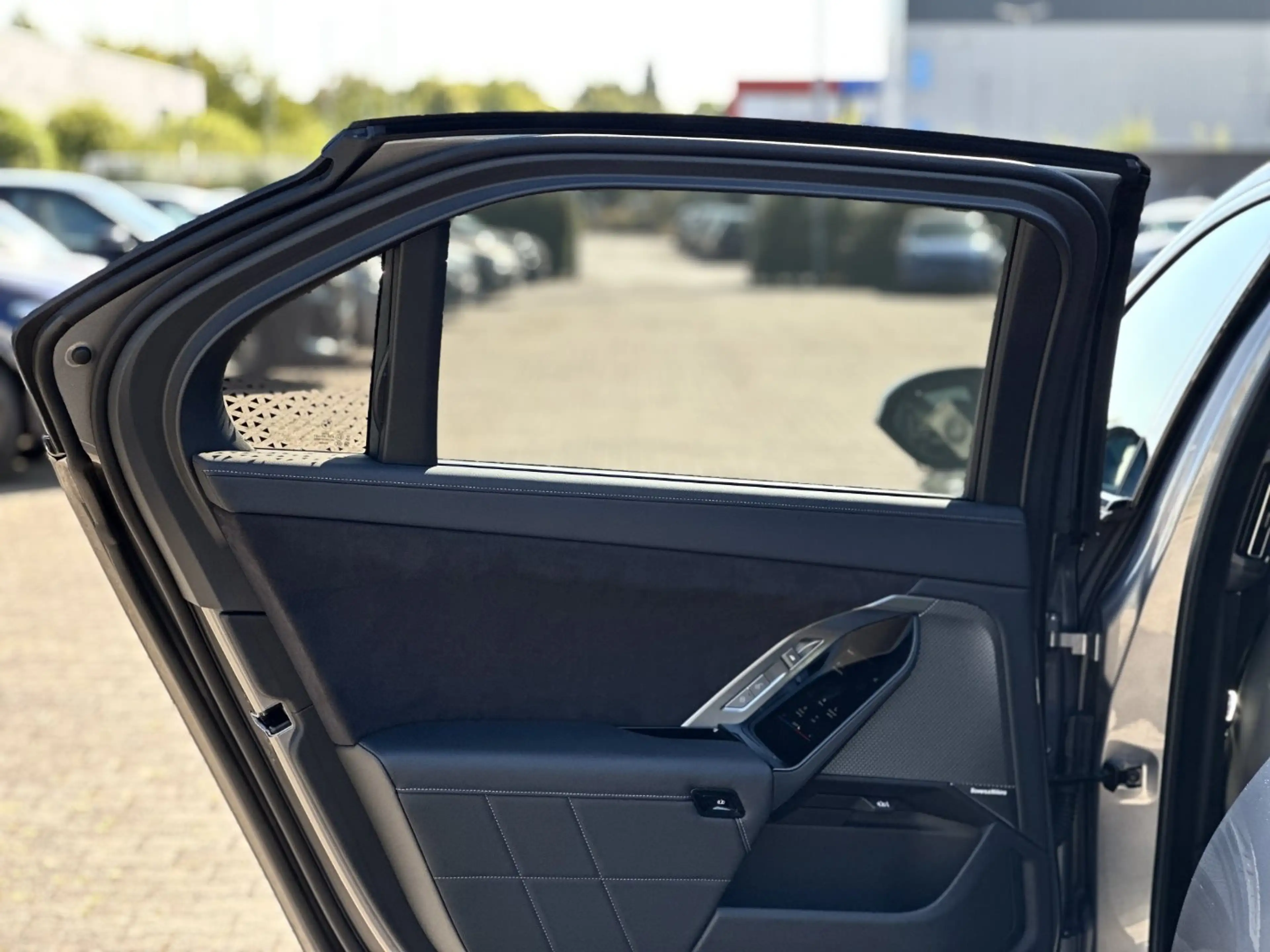 BMW 740 xDrive Limousine M Sport Pro Autobahnassistent AHK — photo 11