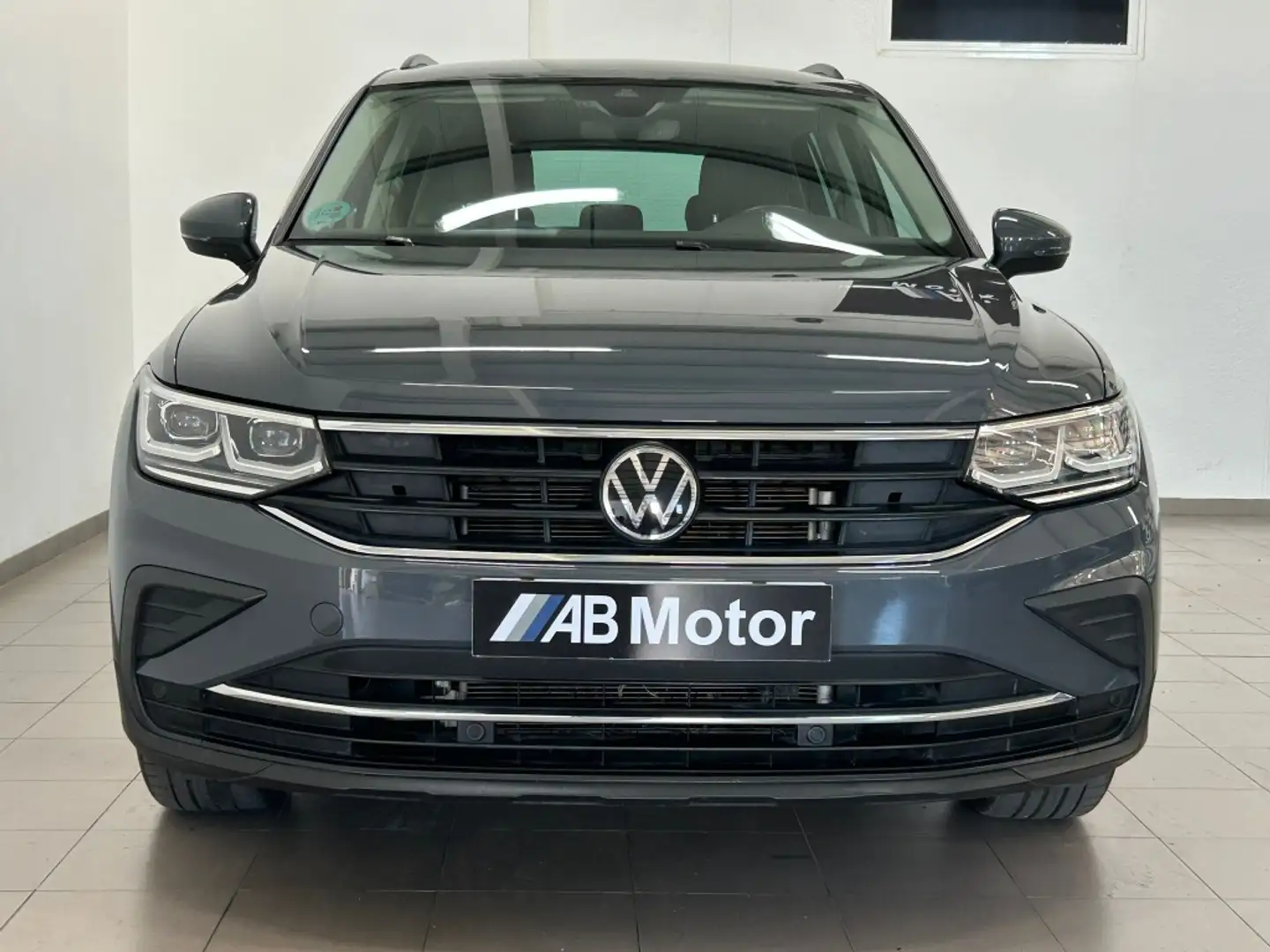 Volkswagen Tiguan 2.0TDI Life DSG 110kW Grigio - 2