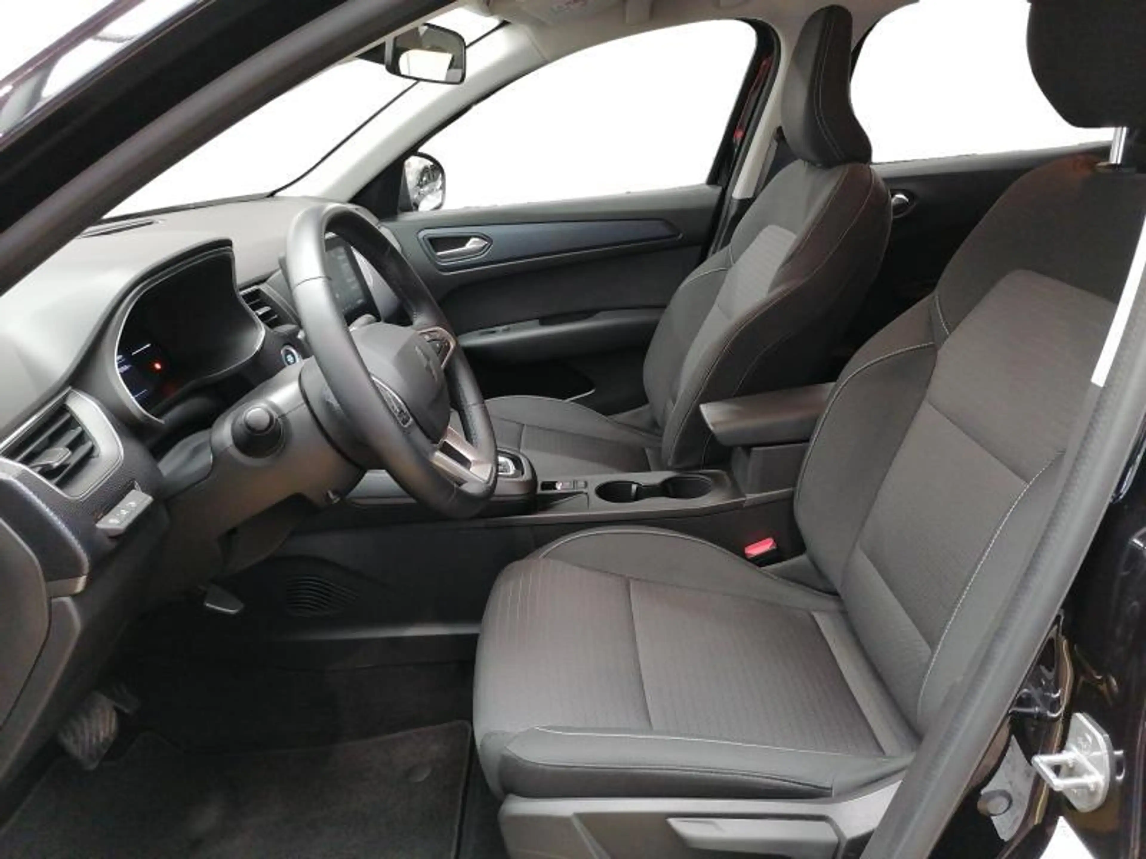 Renault Arkana E-TECH 1.6i Evolution 145 HP — photo 10