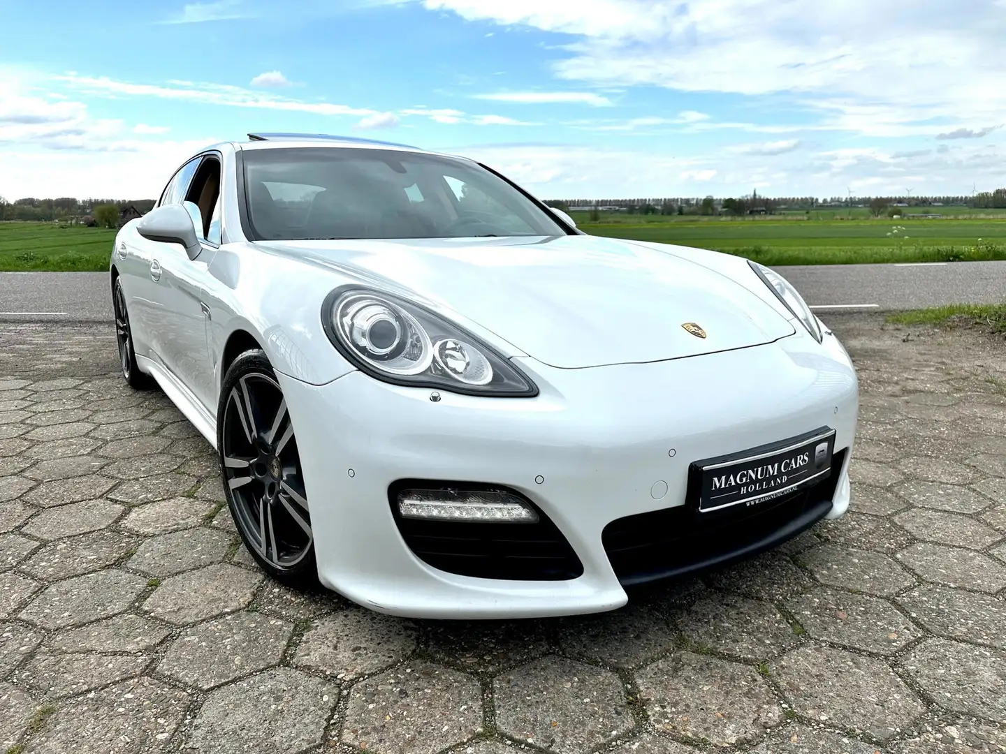 Porsche Panamera 3.0 Platinum Automaat Opendak/Panorama Xenon Beige Wit - 2
