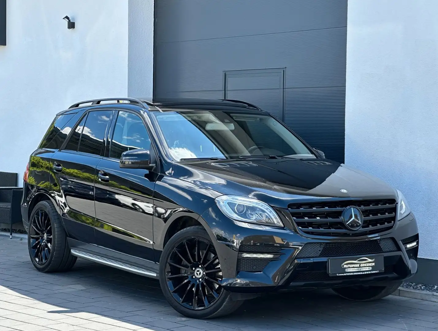 Mercedes-Benz ML 350 CDI BlueT*AMG*VOLL*COMAND*PANO*KAMERA*AHK Negro - 1